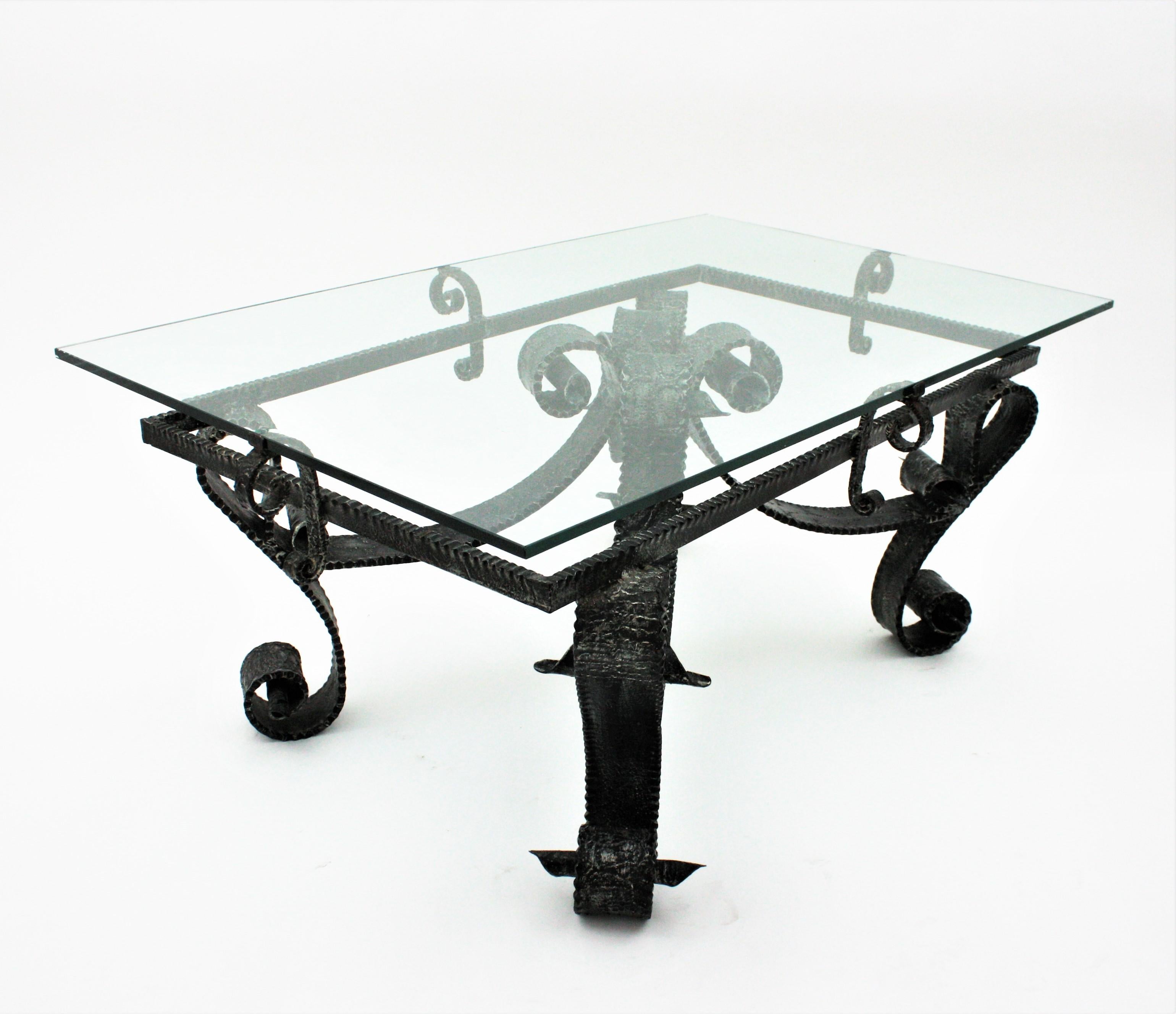 Coffee Table in Hand Forged Iron For Sale 6