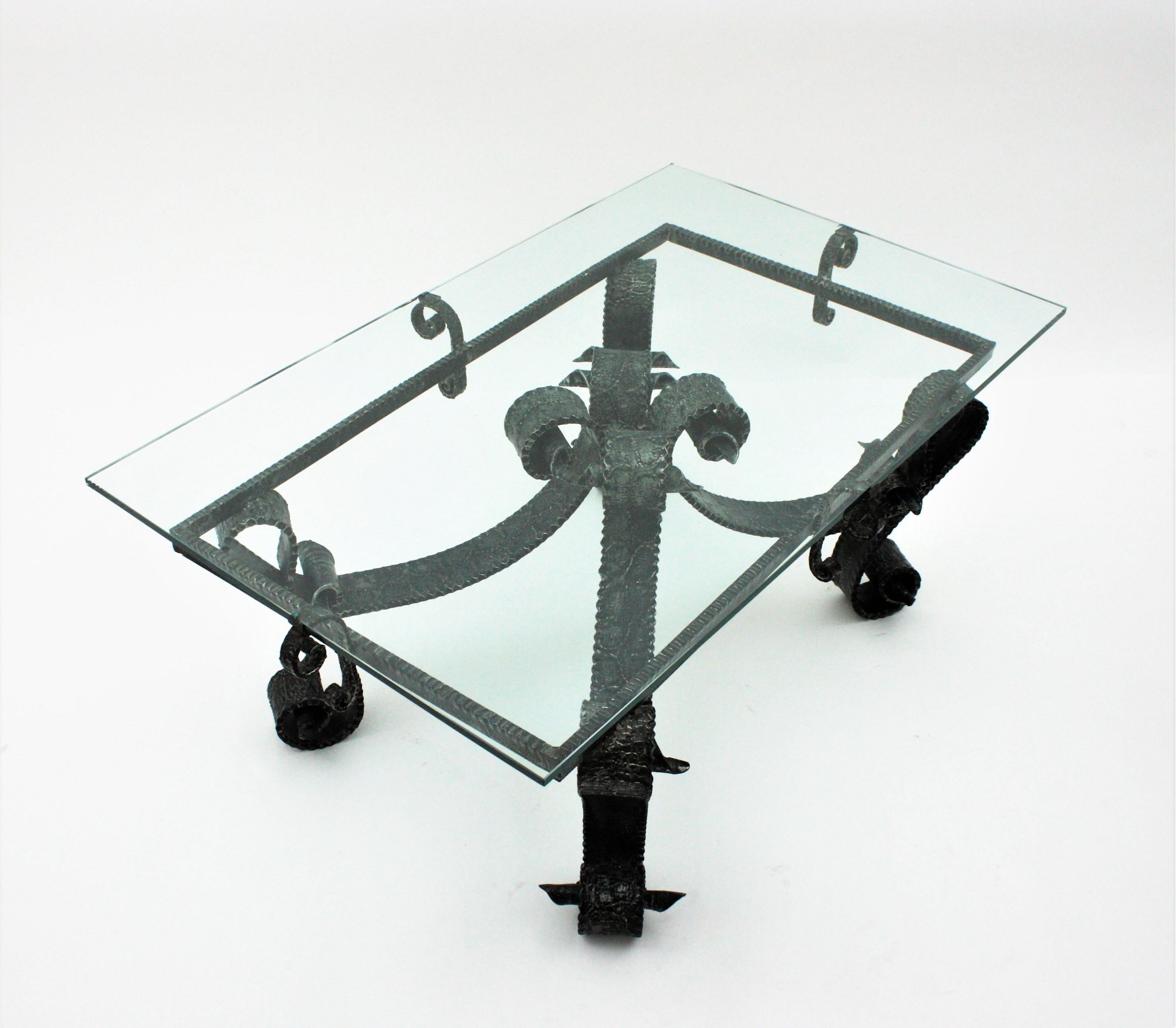 Coffee Table in Hand Forged Iron For Sale 7