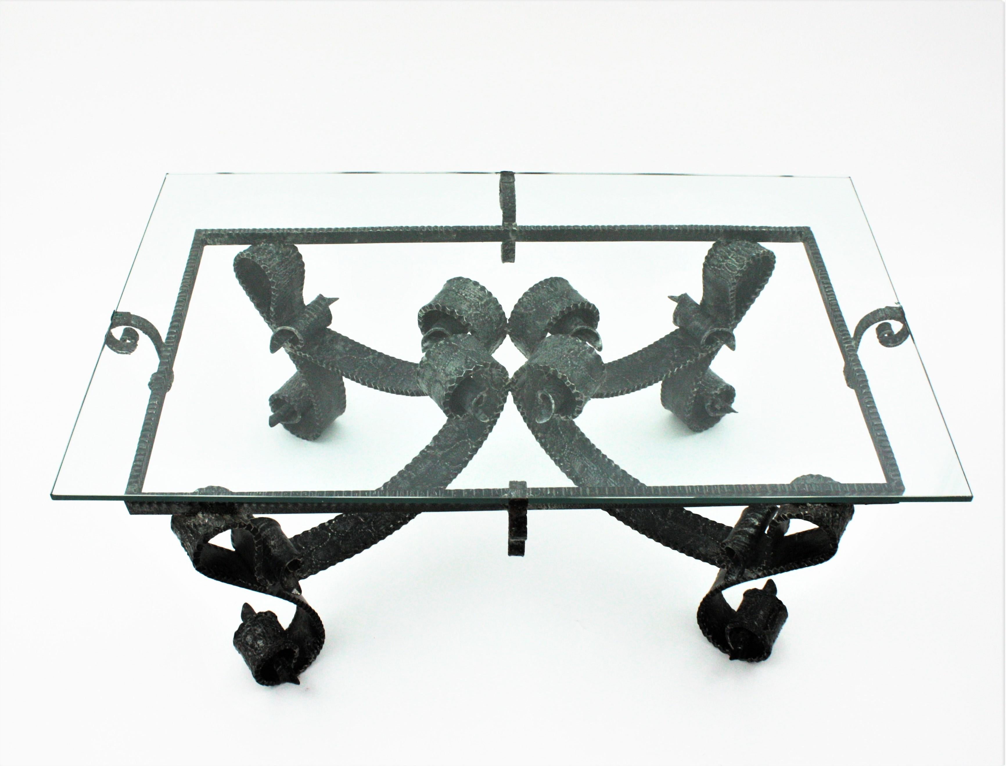 20th Century Coffee Table in Hand Forged Iron For Sale
