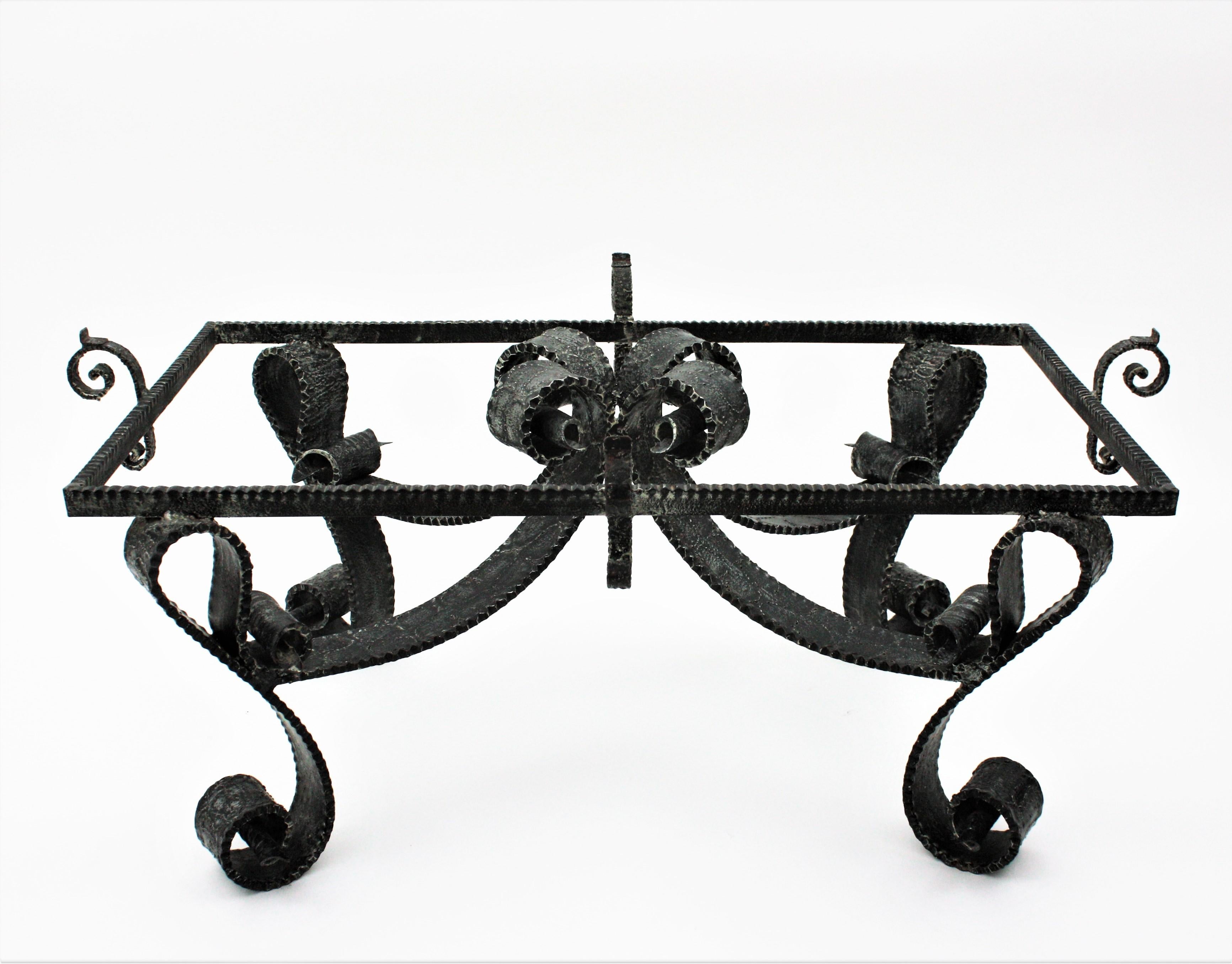 Table basse en fer forgé à la main en vente 1