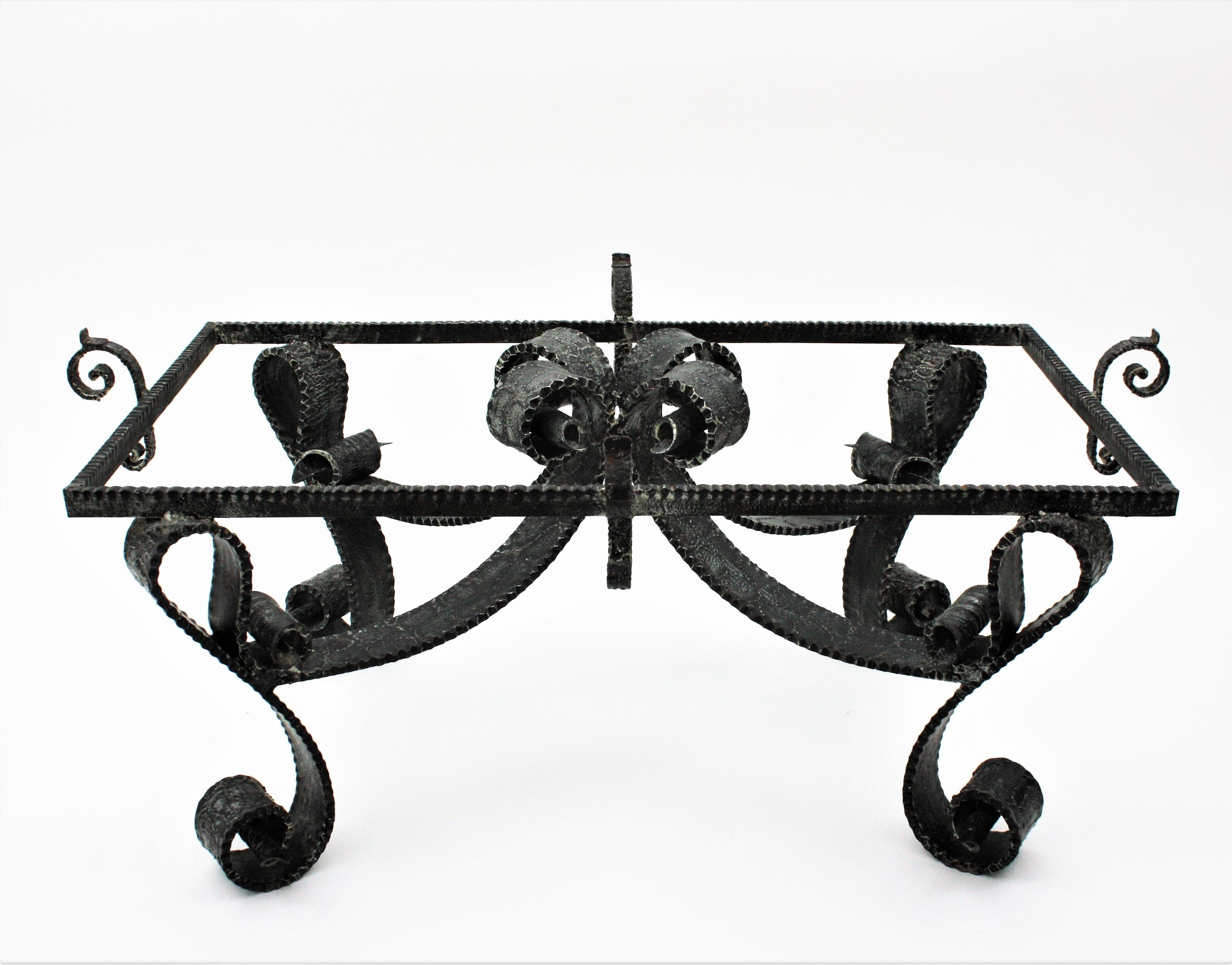 Coffee Table in Hand Forged Iron For Sale 2