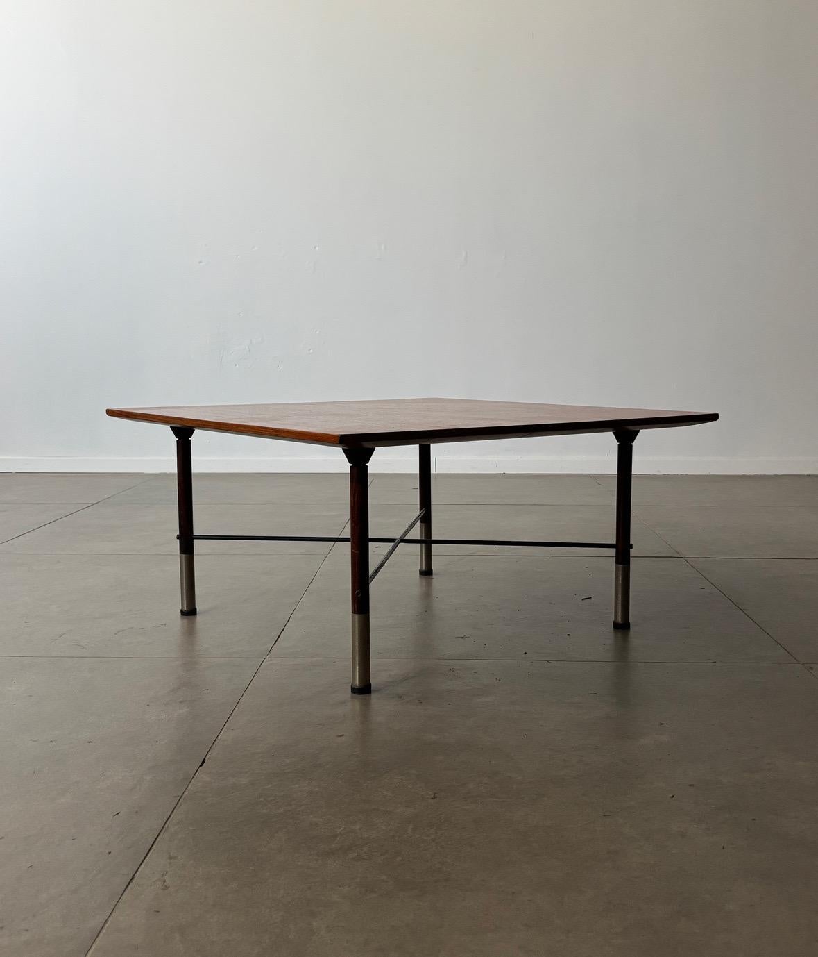 Couchtisch aus Eisen und Palisanderholz von Ico Parisi für Cassina, 1950er Jahre Italien im Angebot 1