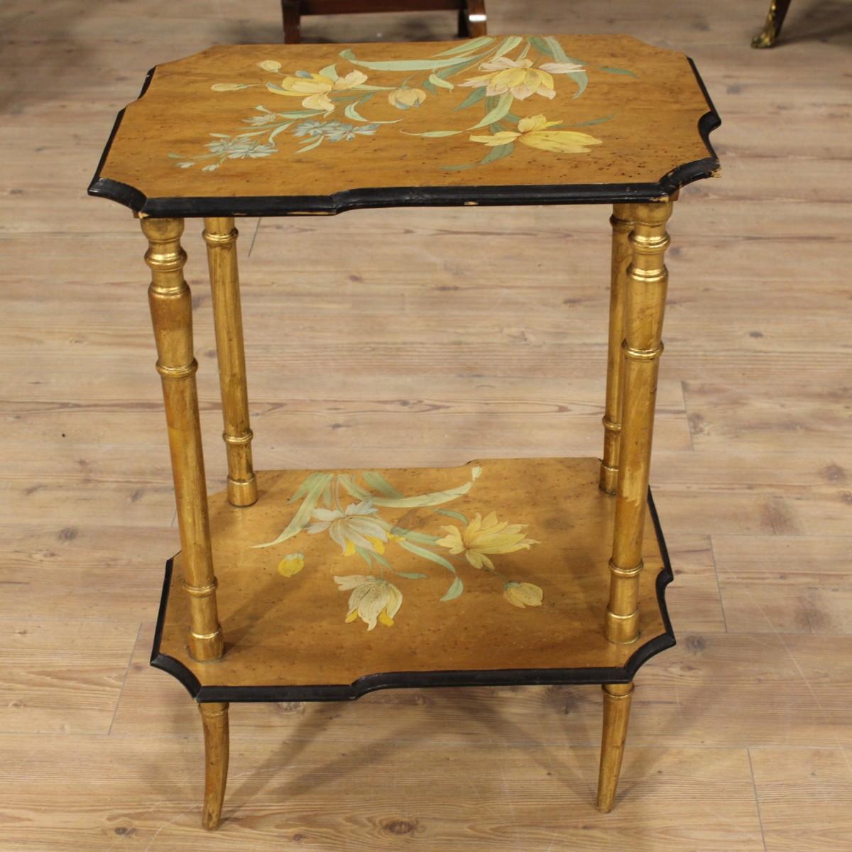 Coffee Table in Lacquered, Gilded and Painted Wood, 20th Century For Sale 6