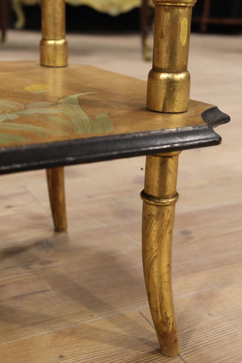 Coffee Table in Lacquered, Gilded and Painted Wood, 20th Century For Sale 10