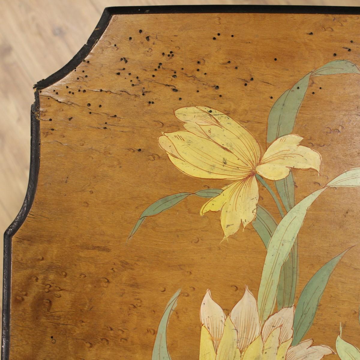 Coffee Table in Lacquered, Gilded and Painted Wood, 20th Century For Sale 3