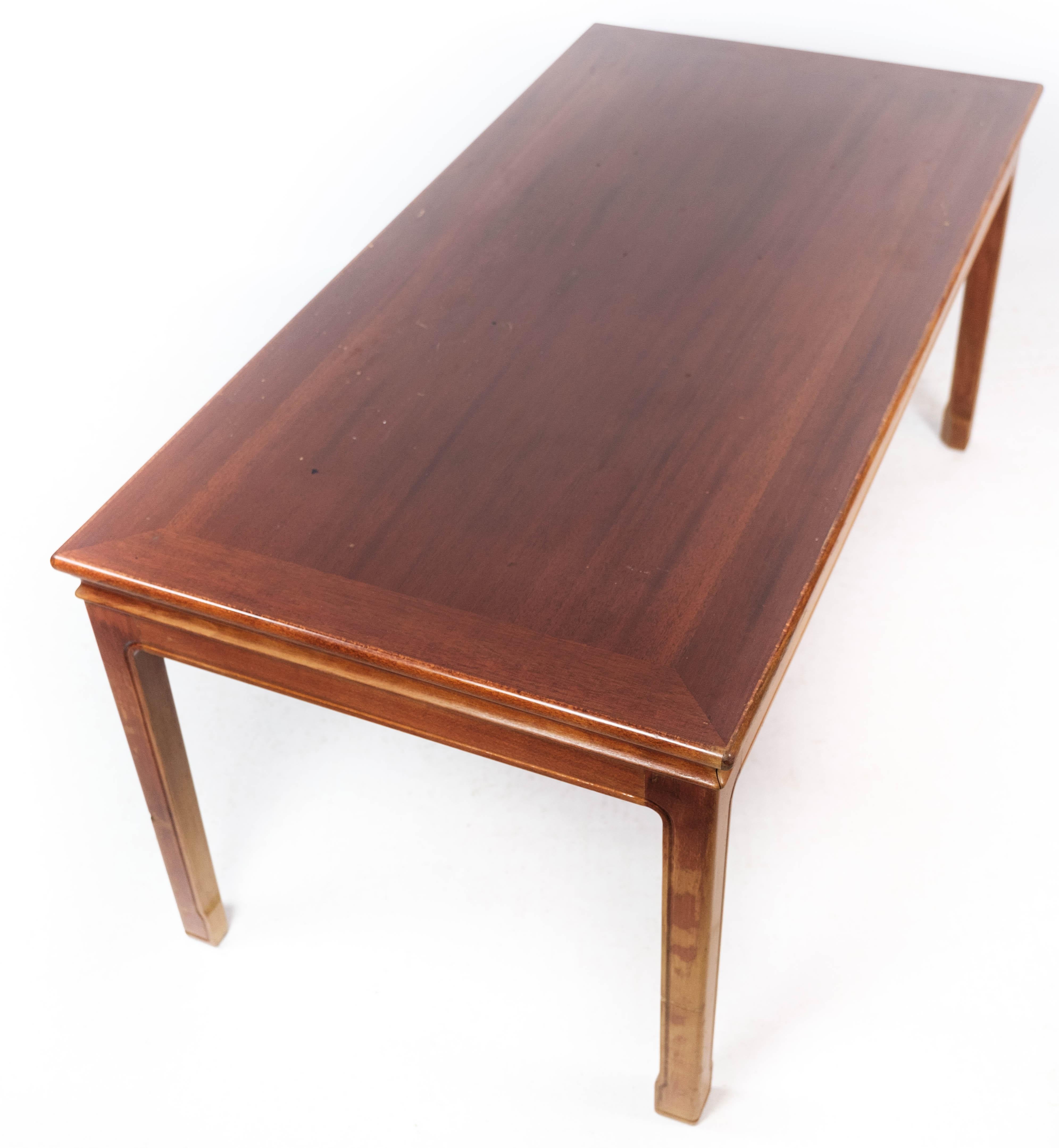 Coffee Table Made In Light Mahogany From 1960s For Sale 4