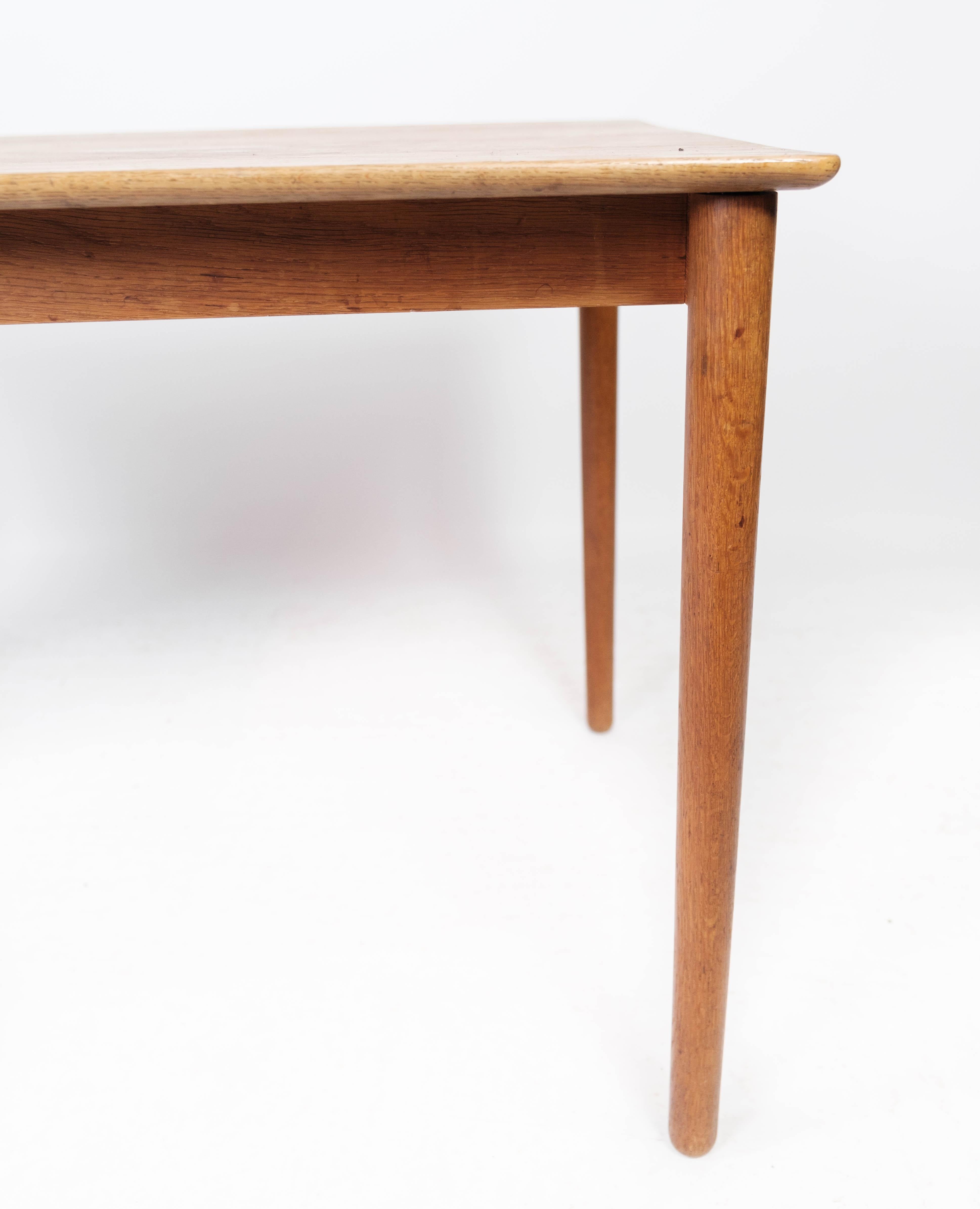 Scandinavian Modern Coffee Table in Light Oak Designed by Børge Mogensen in the 1960s
