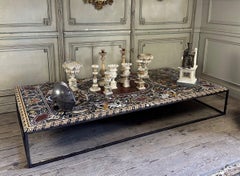 Tavolino da caffè in marmo intarsiato CIRCA 1990