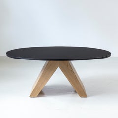 Tavolino in Oak e bronzo di Tinatin Kilaberidze