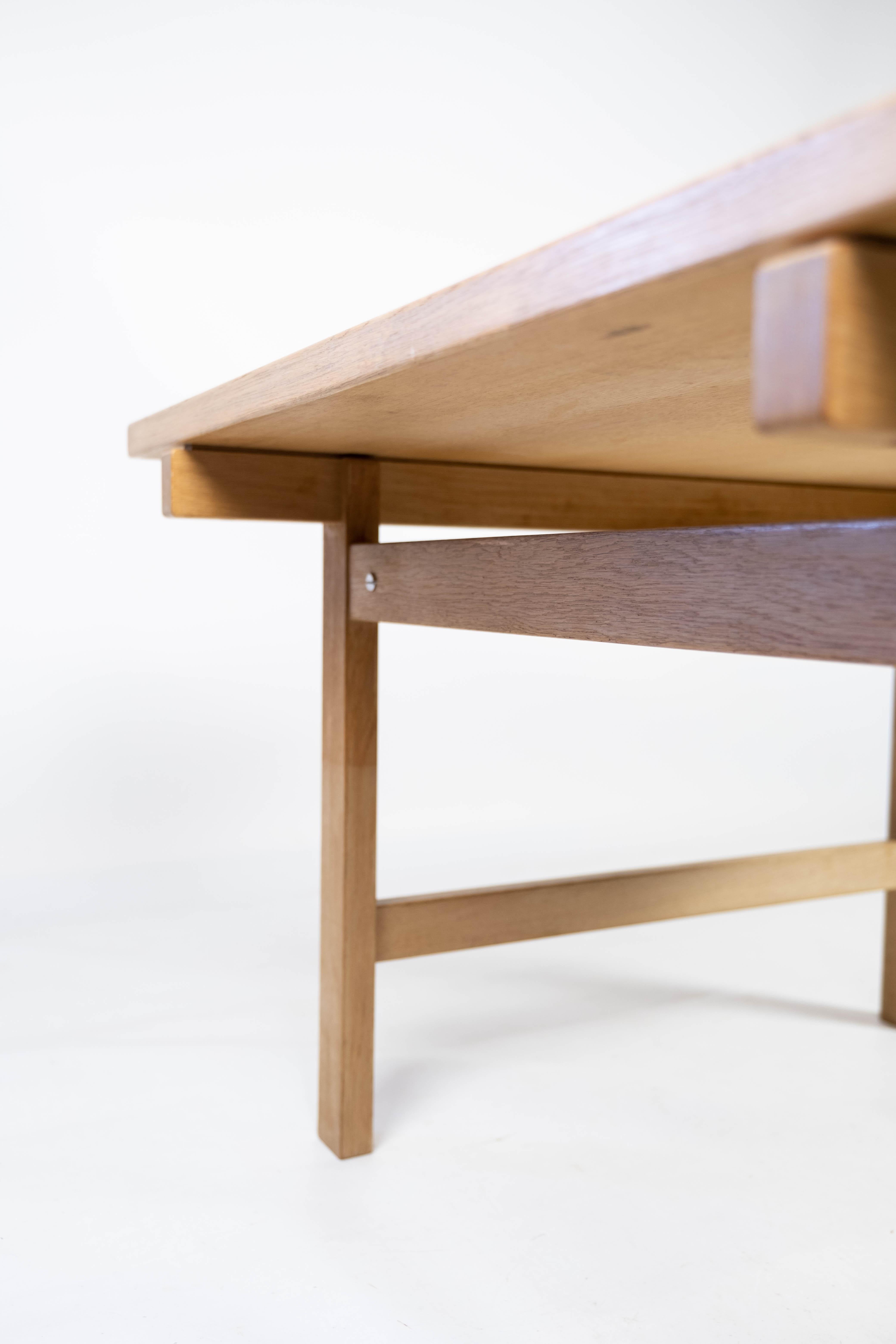 Couchtisch aus Eiche, entworfen von Hans J. Wegner aus den 1960er Jahren (Eichenholz) im Angebot