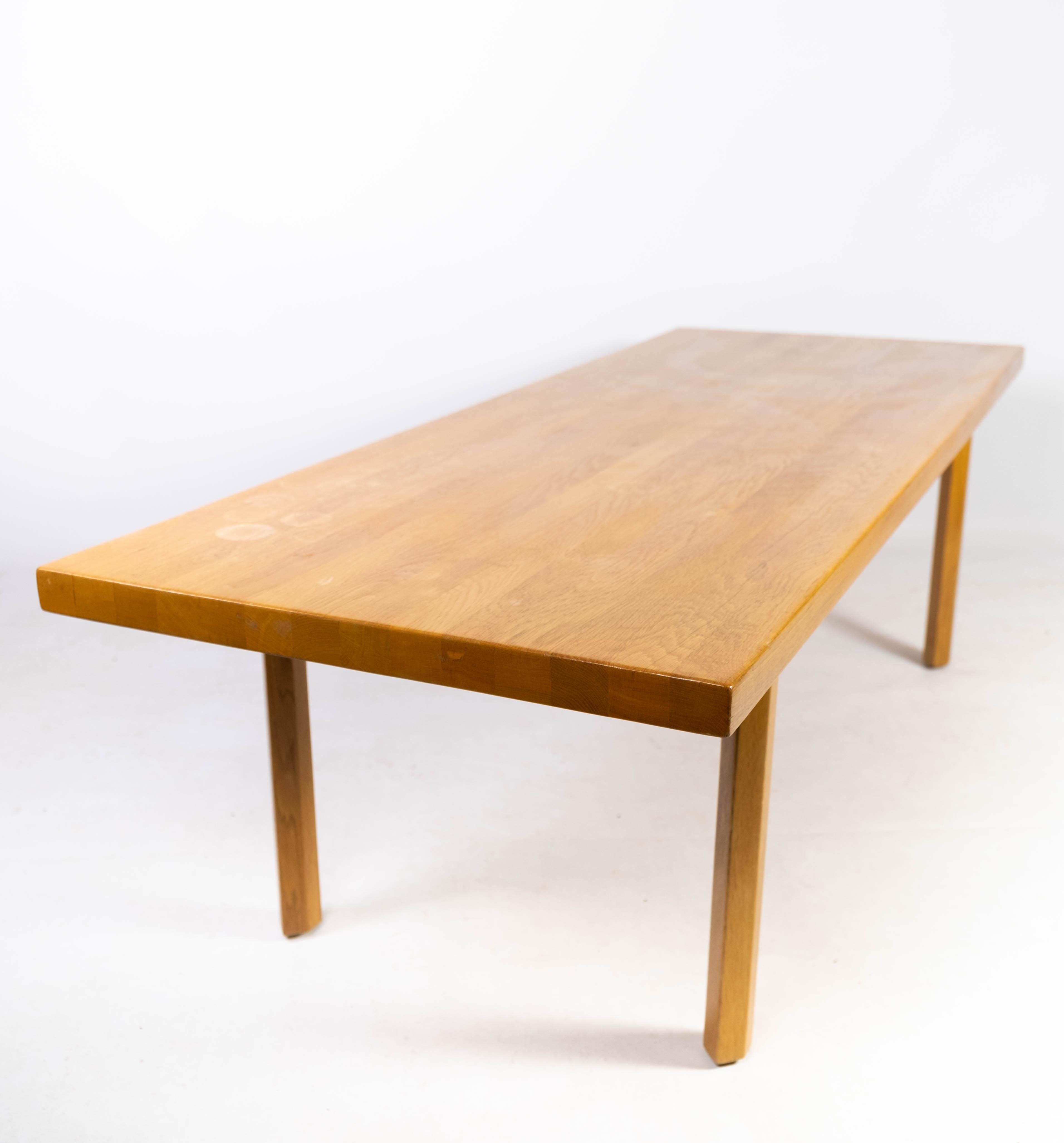 Coffee Table Made In Oak, Danish Design From 1960s For Sale 2