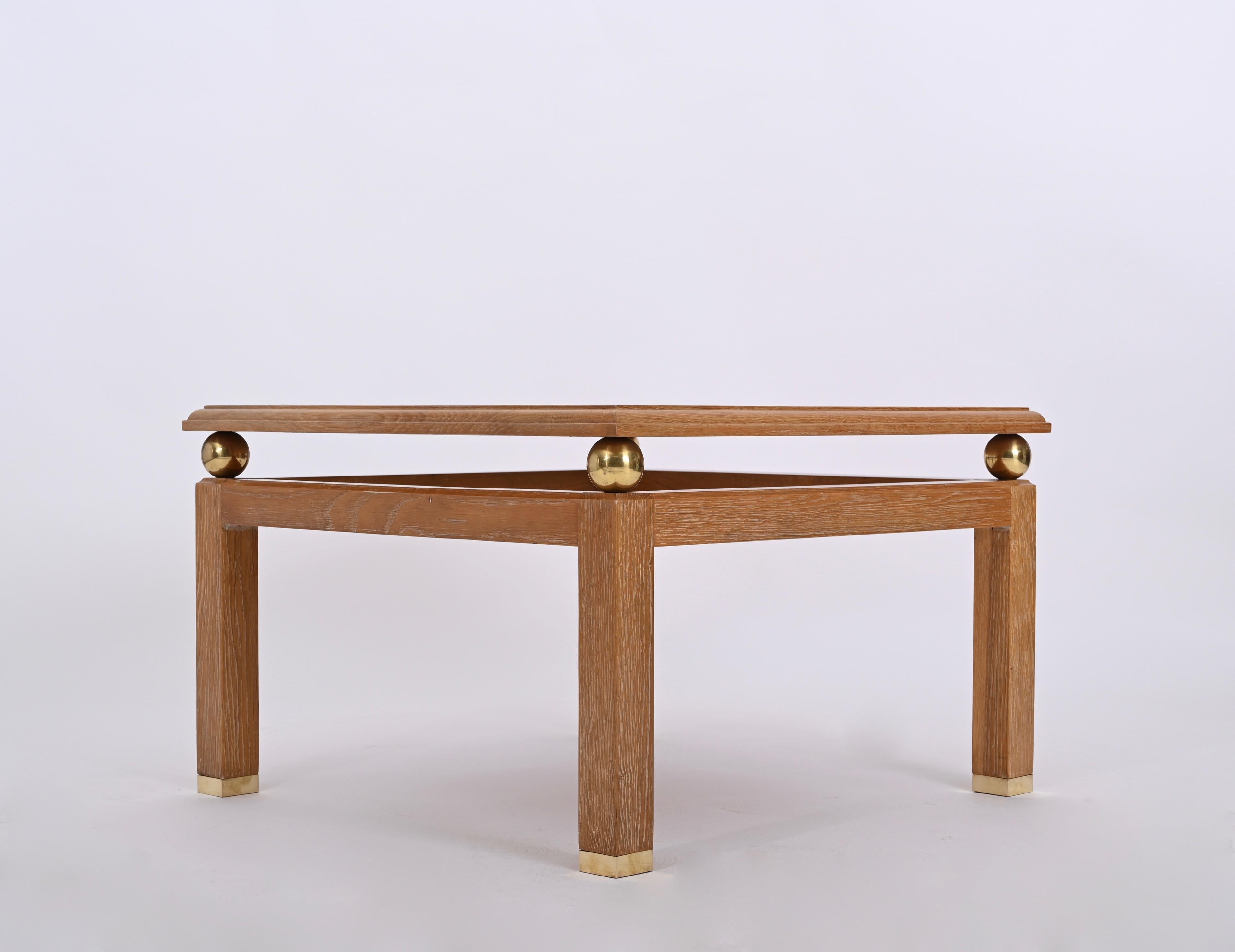 Coffee Table in Oak Wood and Brass, Signed by Tommaso Barbi, Italy 1970s For Sale 1