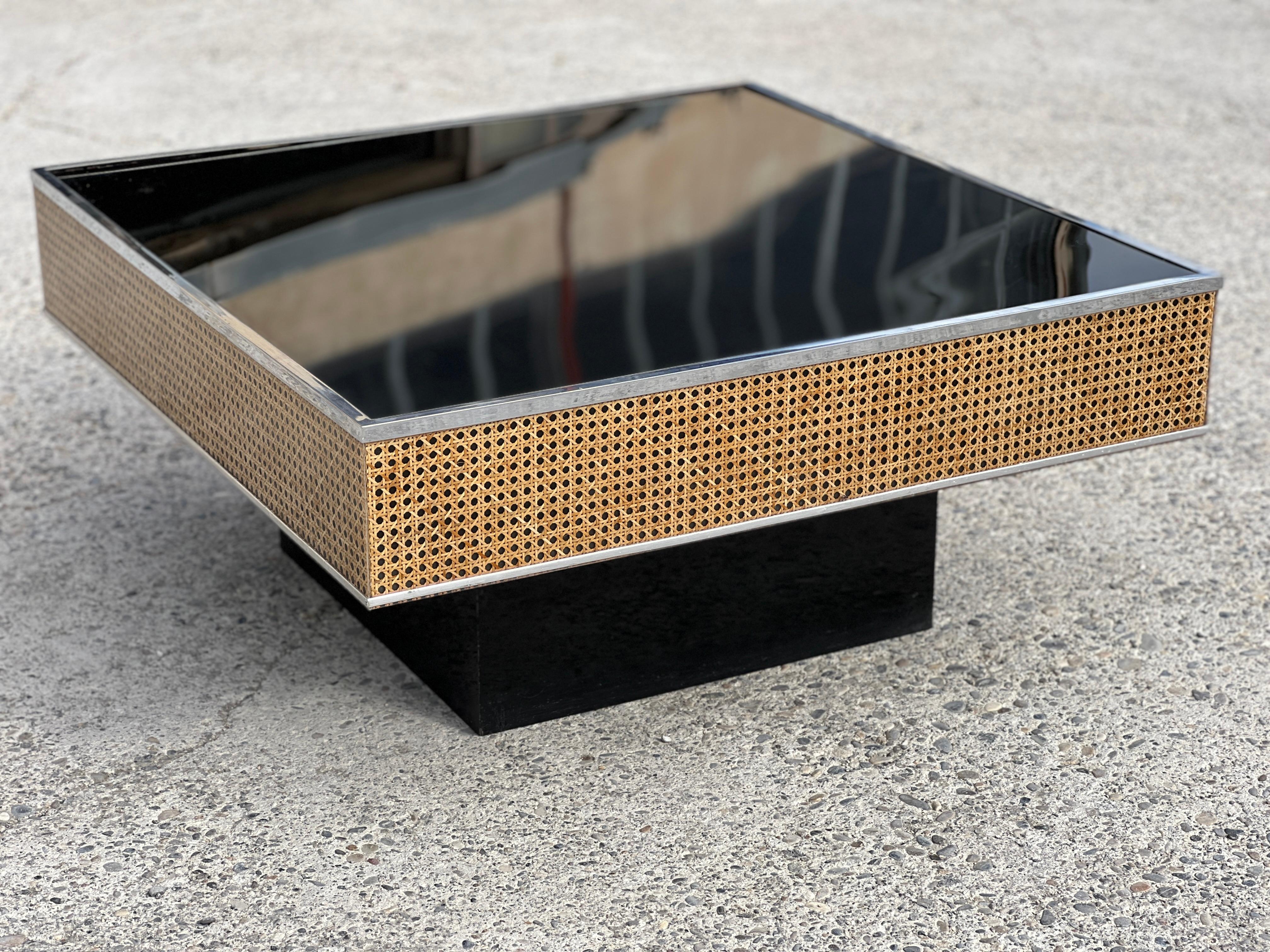  Coffee table in Plexiglas and inlaid wedging 1970 in the style of Willy Rizzo 2