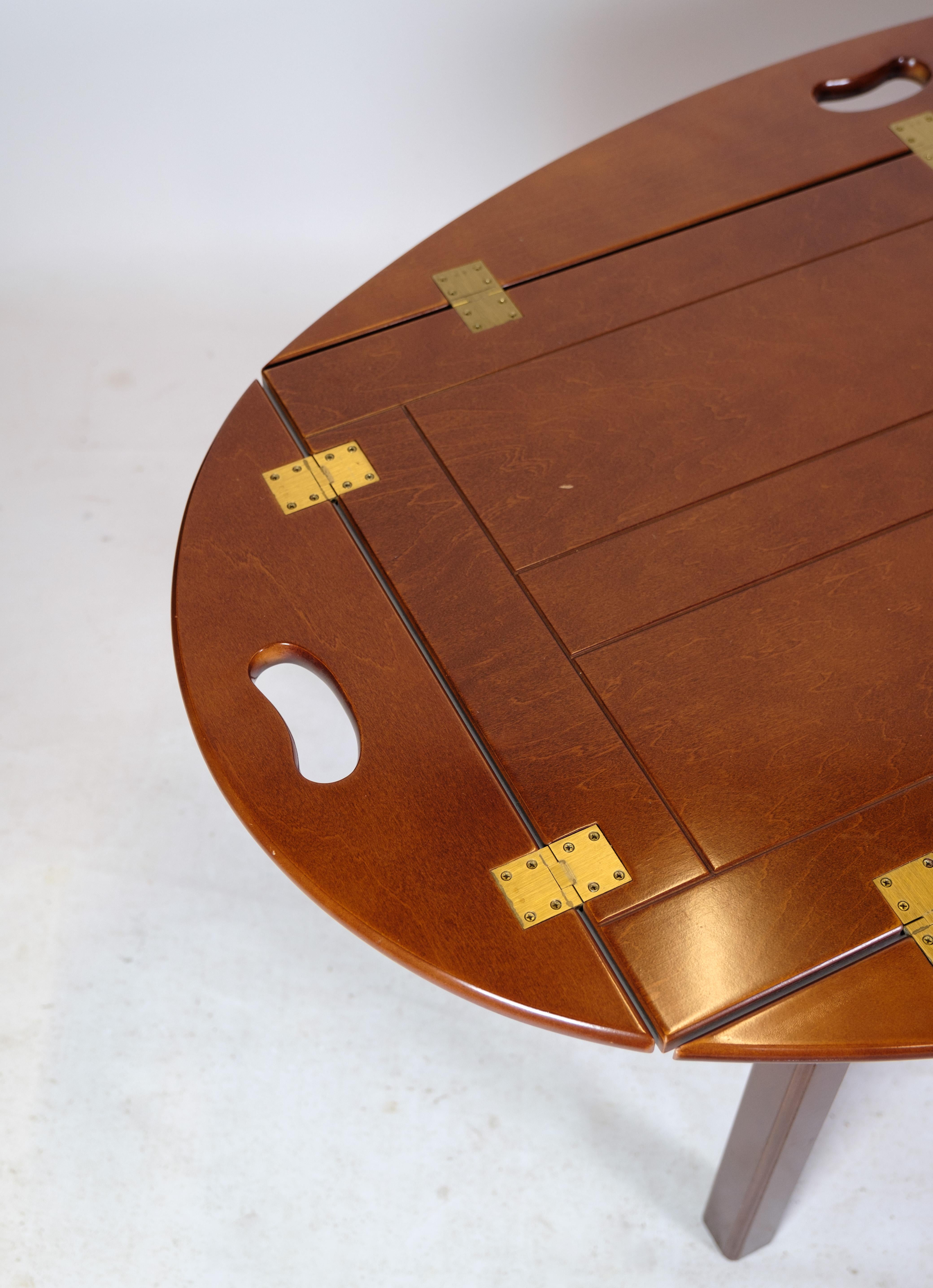Coffee Table In Polished Mahogany with Brass fittings from the 1940s For Sale 4