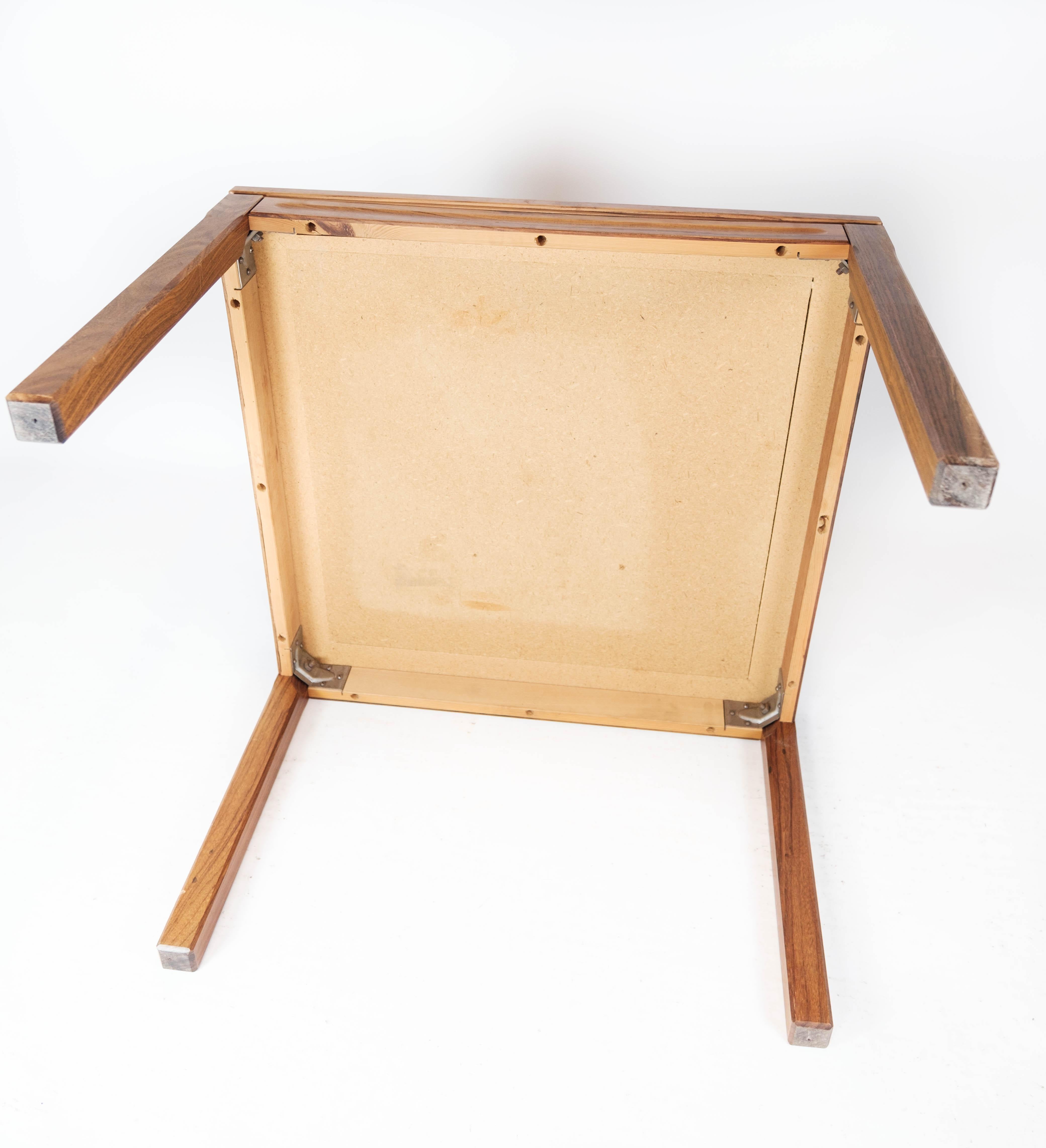 Table basse fabriquée en bois de rose avec des carreaux dans le plateau de la table des années 1960 en vente 8