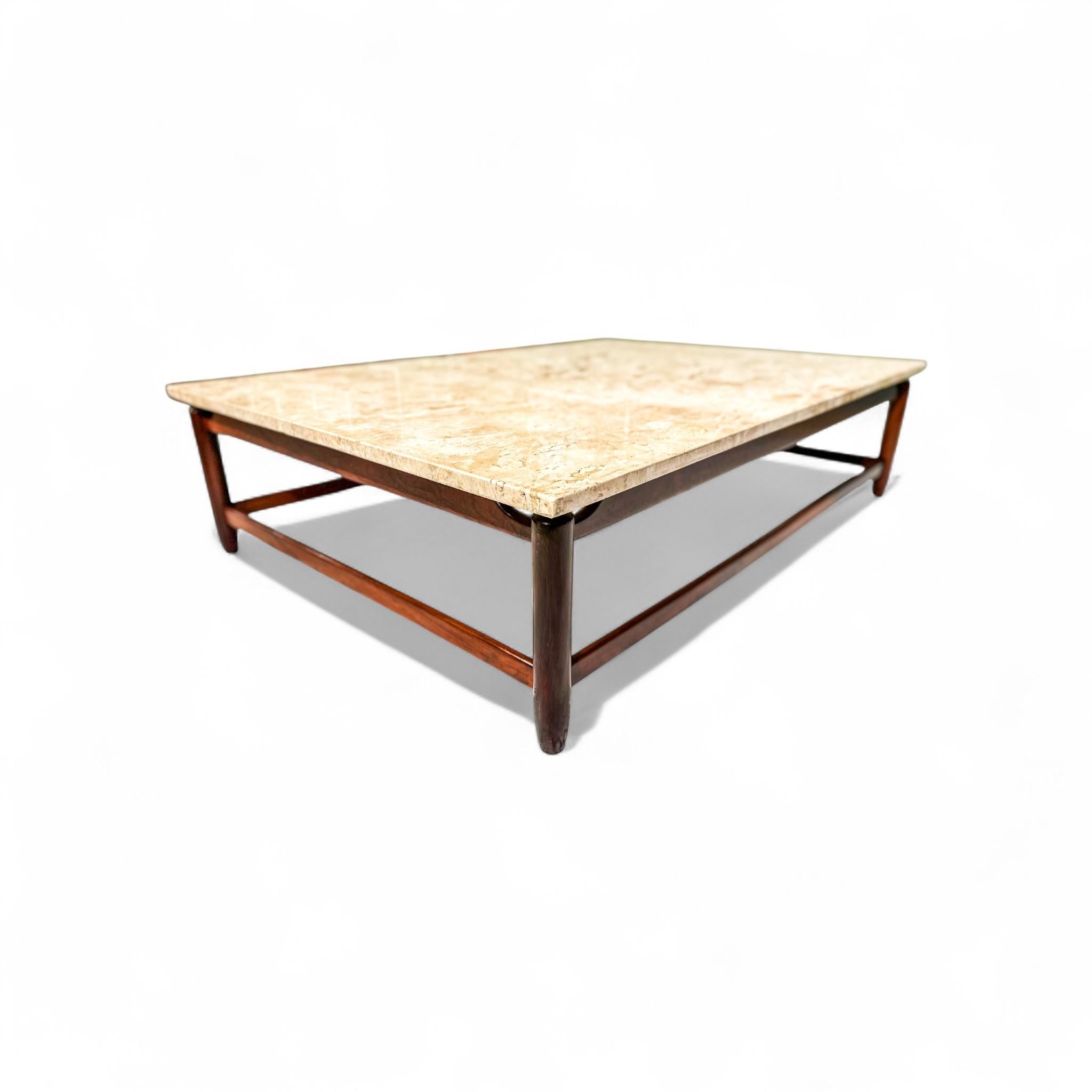 Coffee Table in Rosewood & Marble, Jorge Jabour, 1960s - Lot 645 In Good Condition For Sale In New York, NY