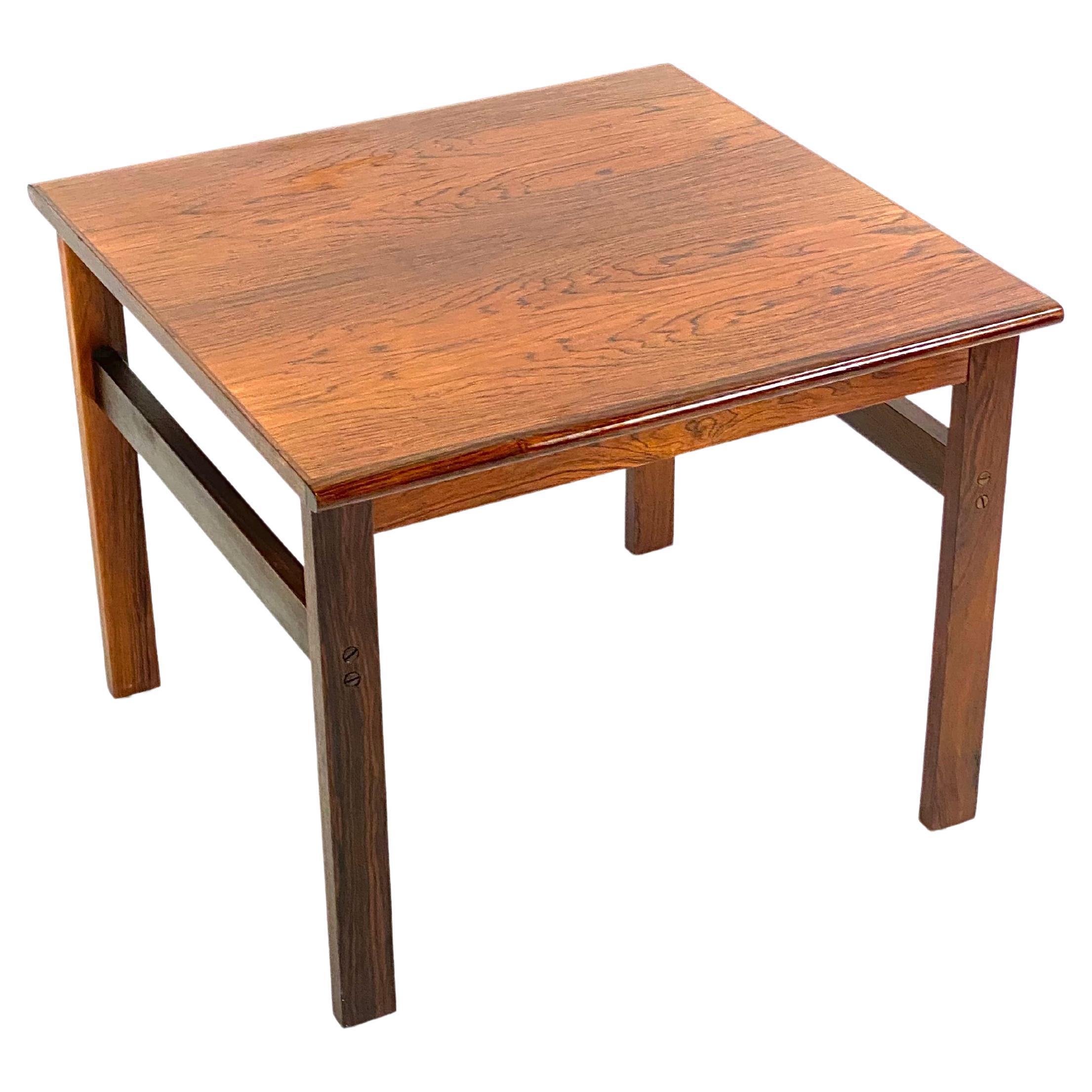 Table basse en bois de rose de design danois des années 1960