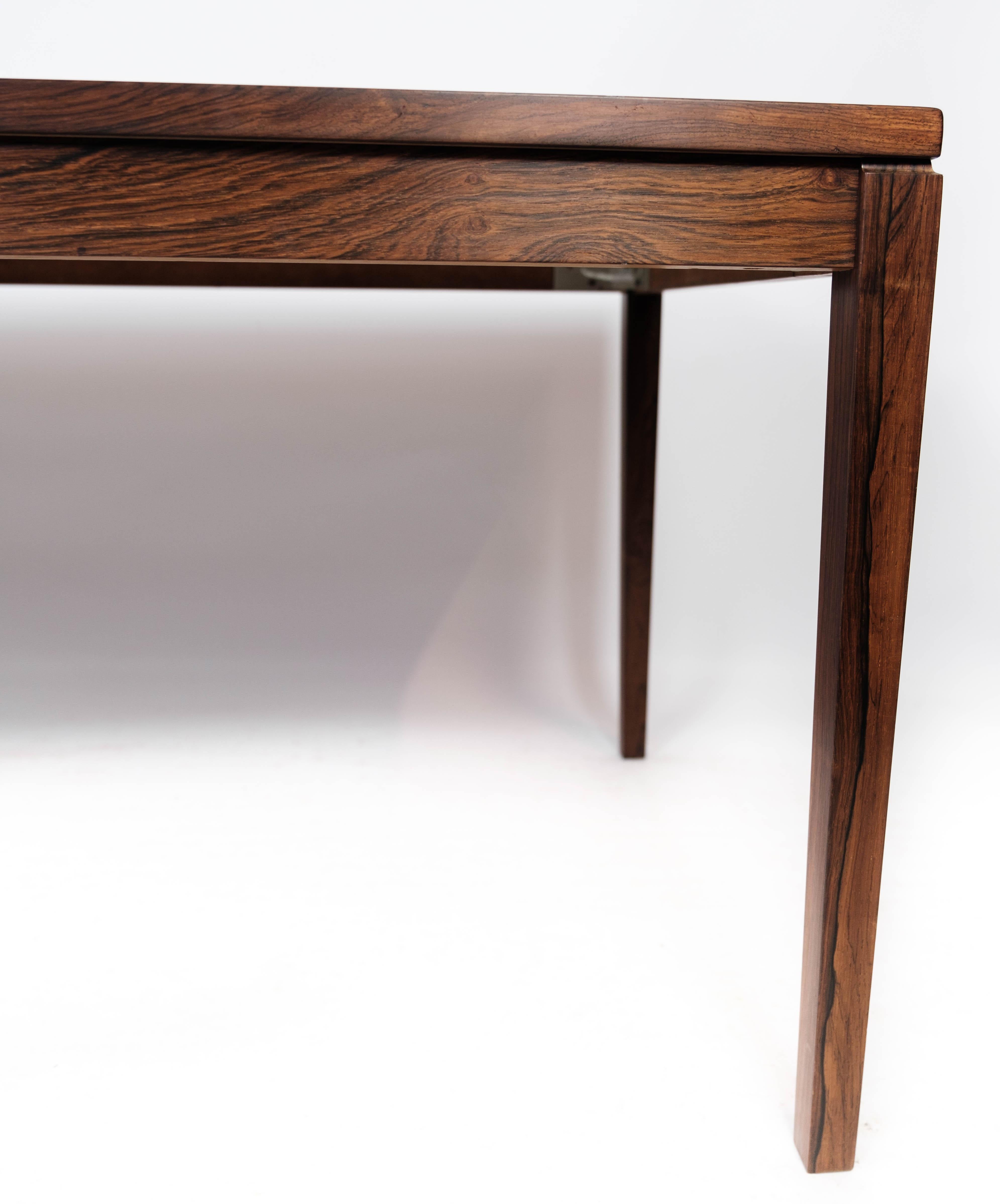 Couchtisch aus Palisanderholz mit blauen Fliesen aus den 1960er Jahren im Angebot 1