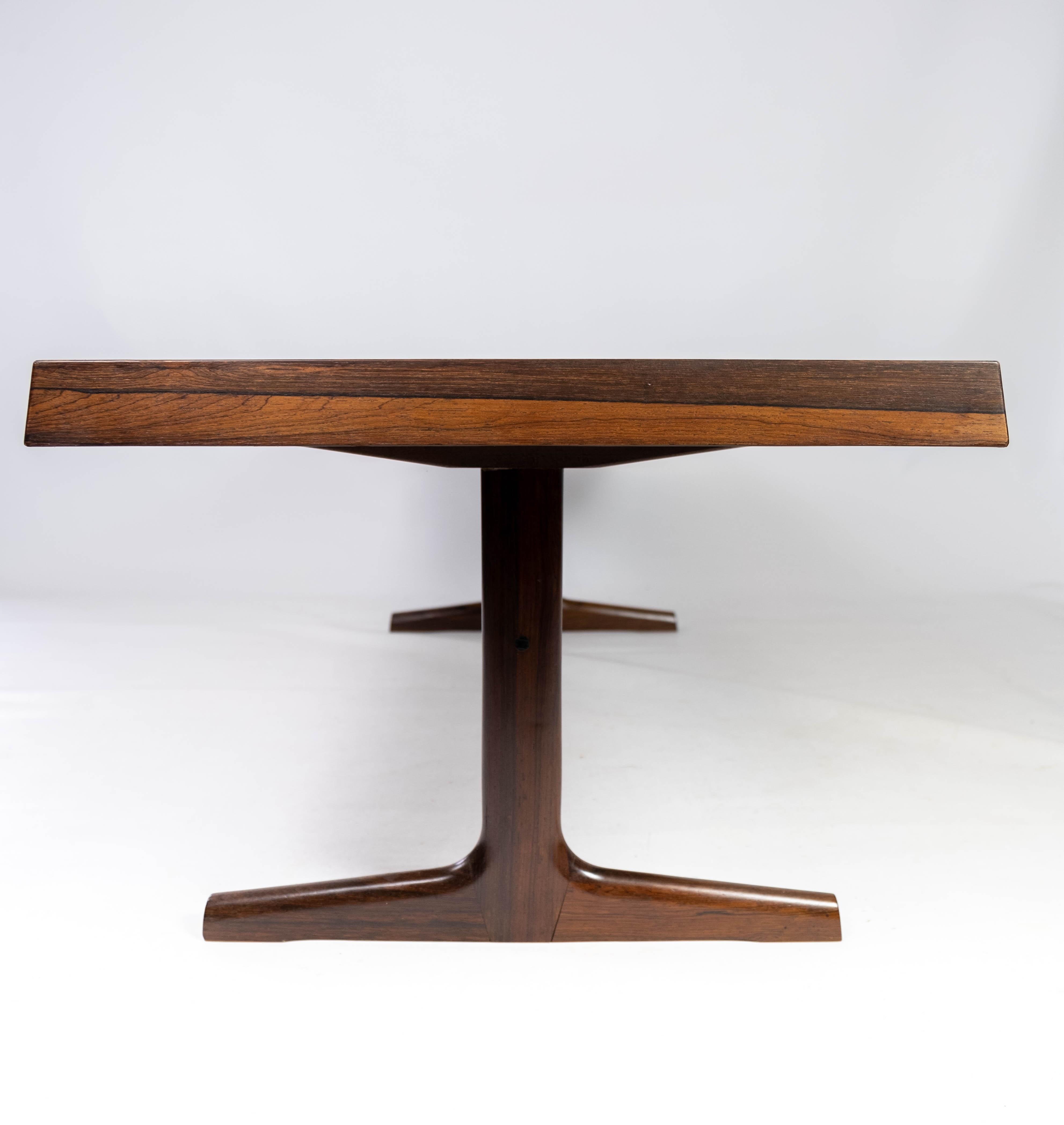 Coffee Table Made In Rosewood With Shaker Legs, Danish Design From 1960s For Sale 3