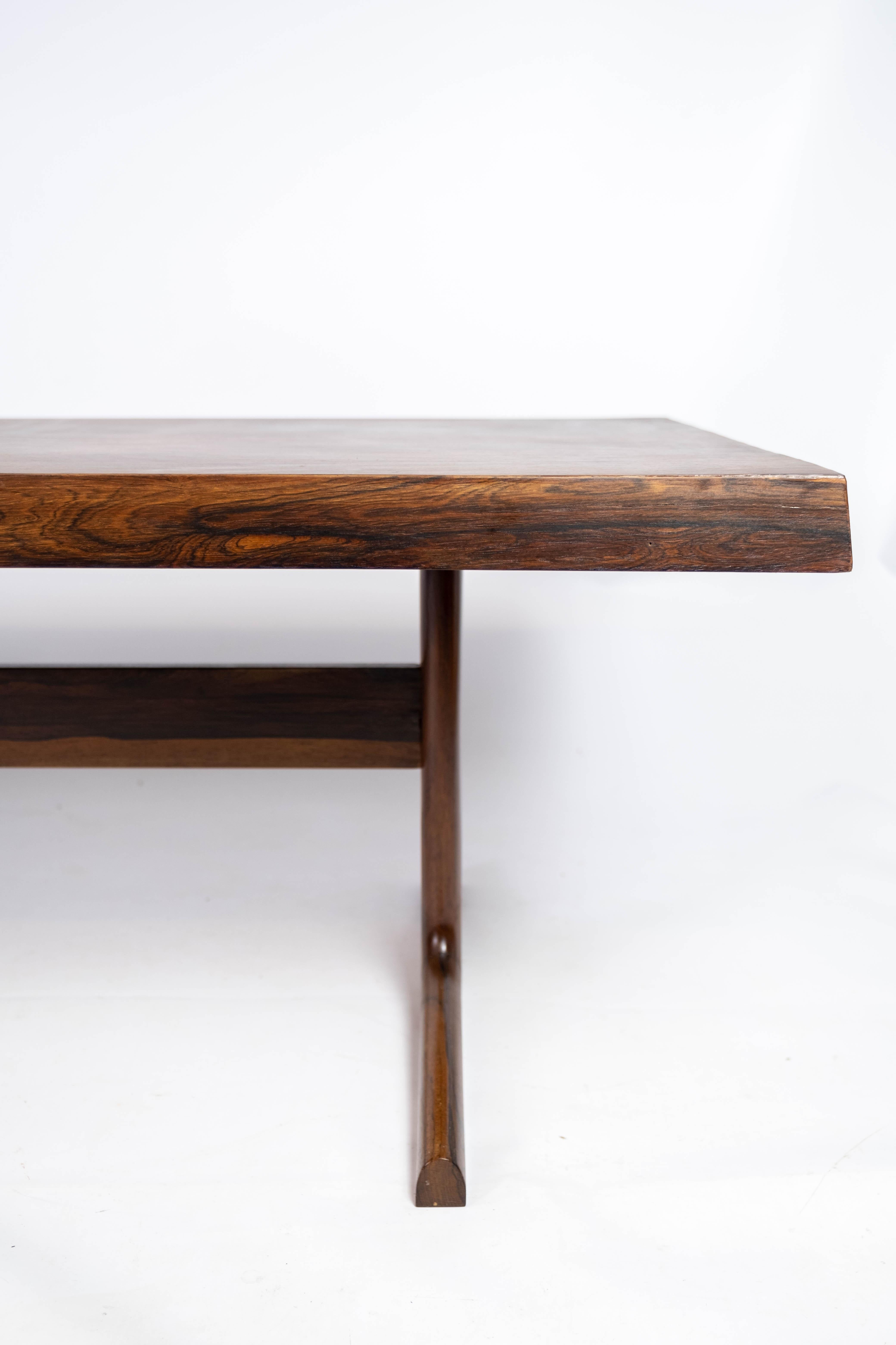 Coffee Table Made In Rosewood With Shaker Legs, Danish Design From 1960s In Good Condition For Sale In Lejre, DK