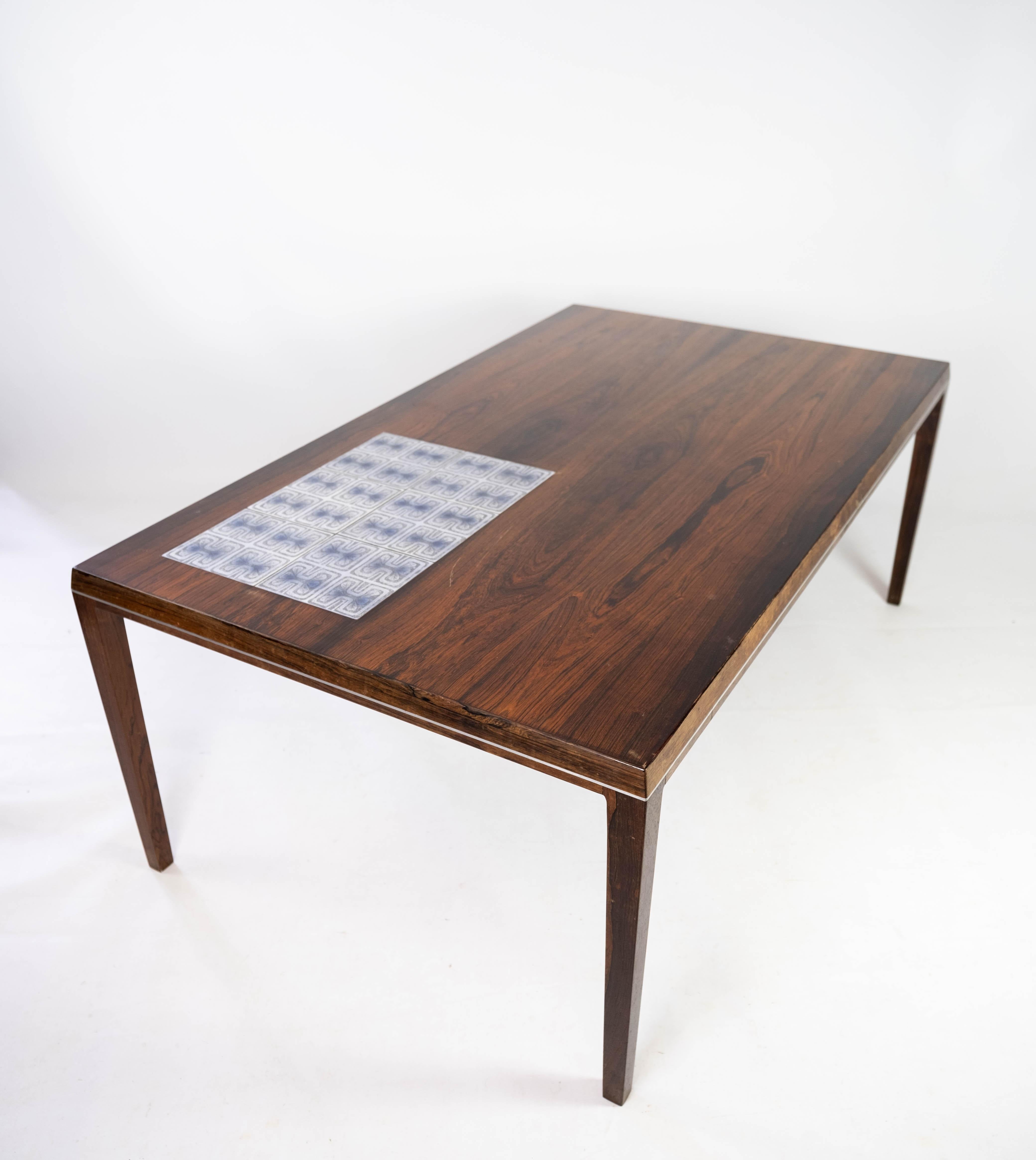Mesa de centro de palisandro con azulejos diseñada por Johannes Andersen a partir de 1960 en venta 6