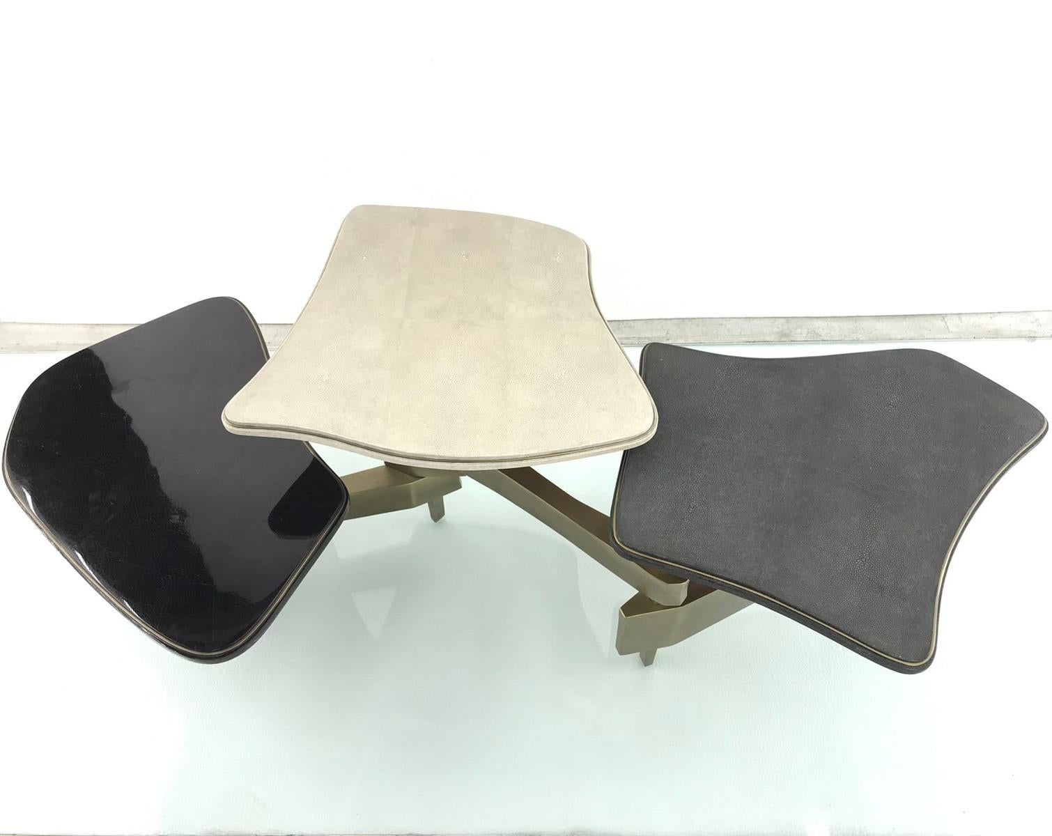 Couchtisch in Chagrinschale und Bronze-Patina aus Messing von Kifu Paris (Philippinisch) im Angebot