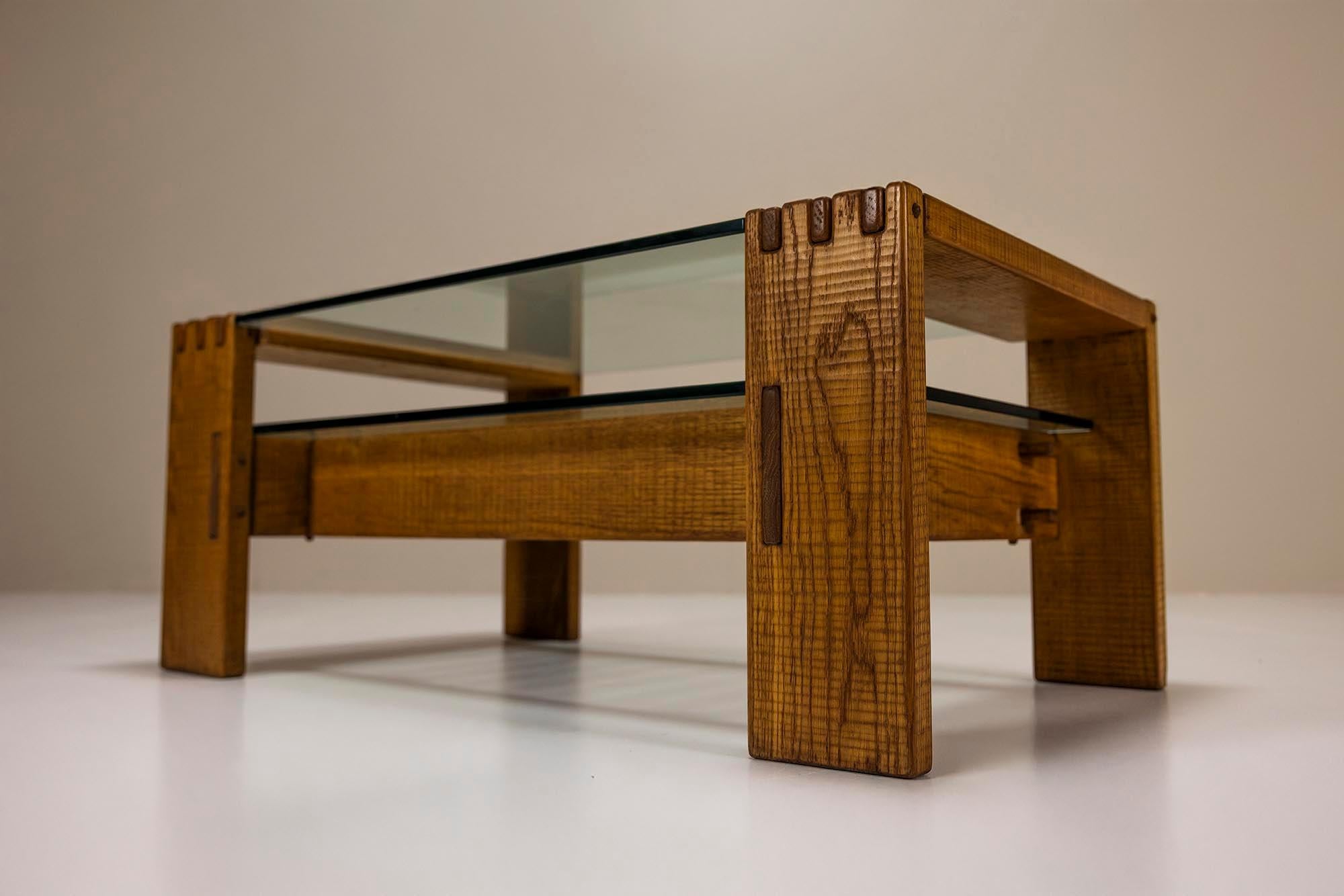 Couchtisch aus slawonischer Eiche von Giuseppe Rivadossi, Italien 1970er im Angebot 7