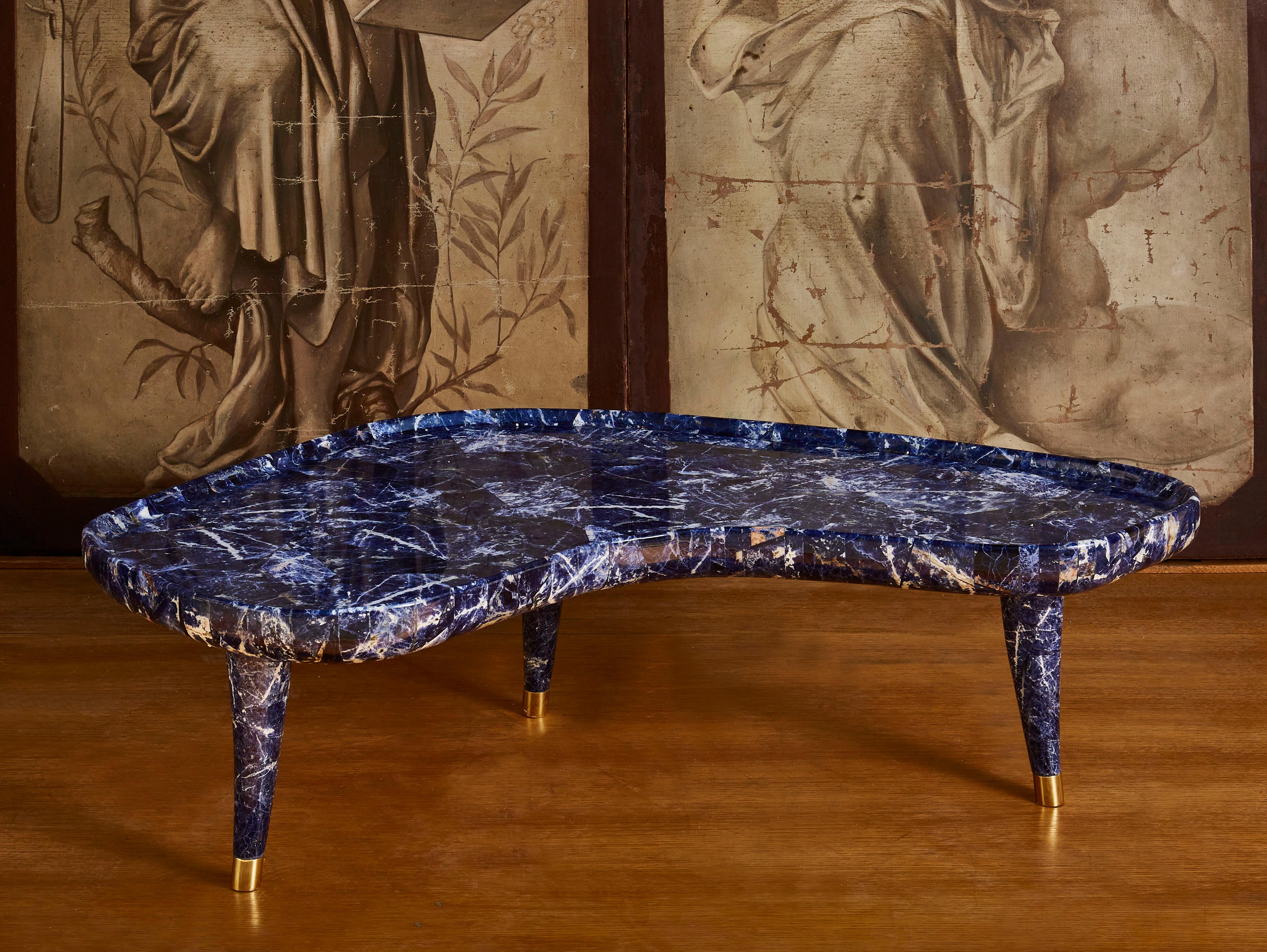 Français table basse 1 Set en pierre sodalite:: par Studio Glustin en vente