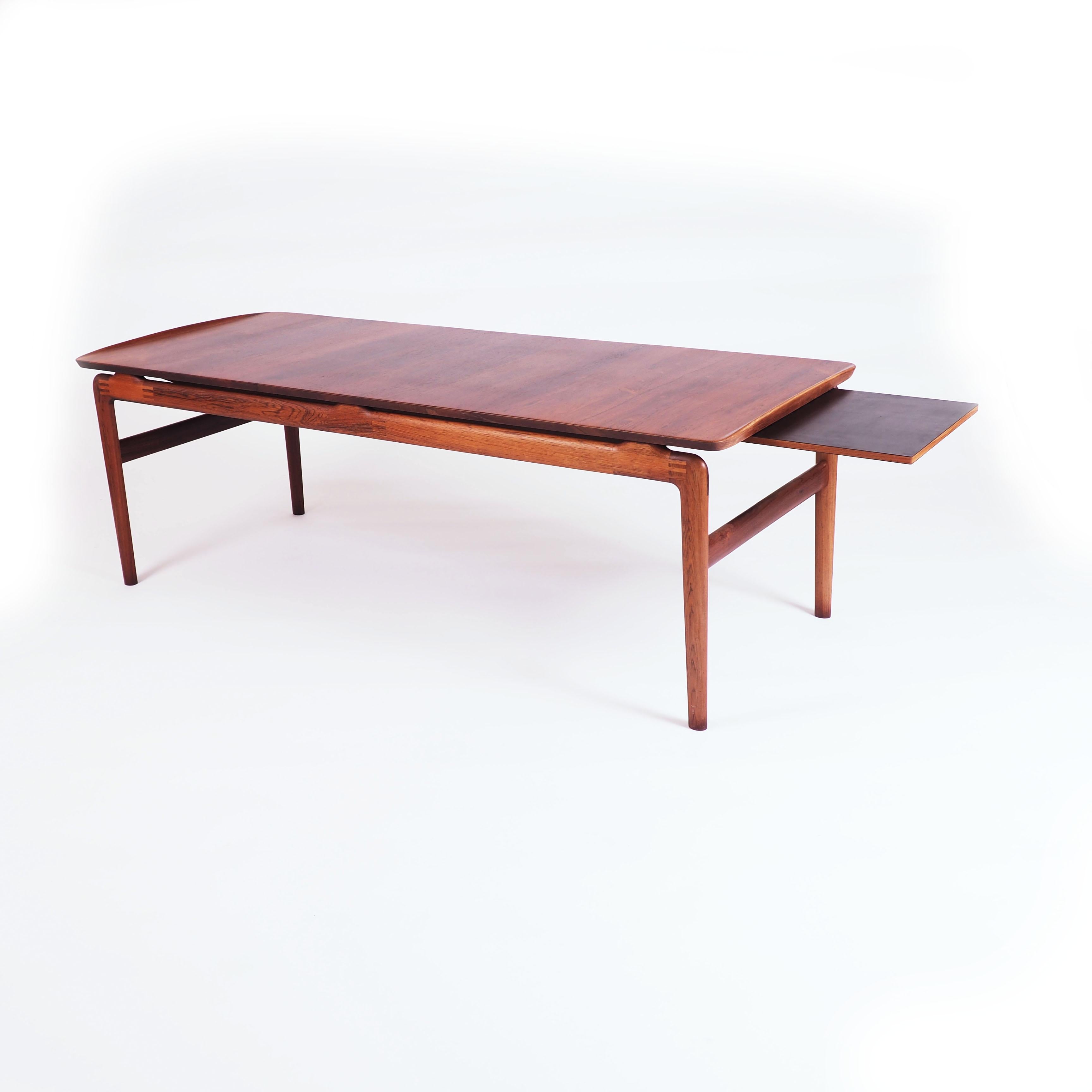 Coffee Table in Solid Rosewood by Peter Hvidt and Orla Mølgaard-Nielsen, Denmark In Good Condition For Sale In Goteborg, SE