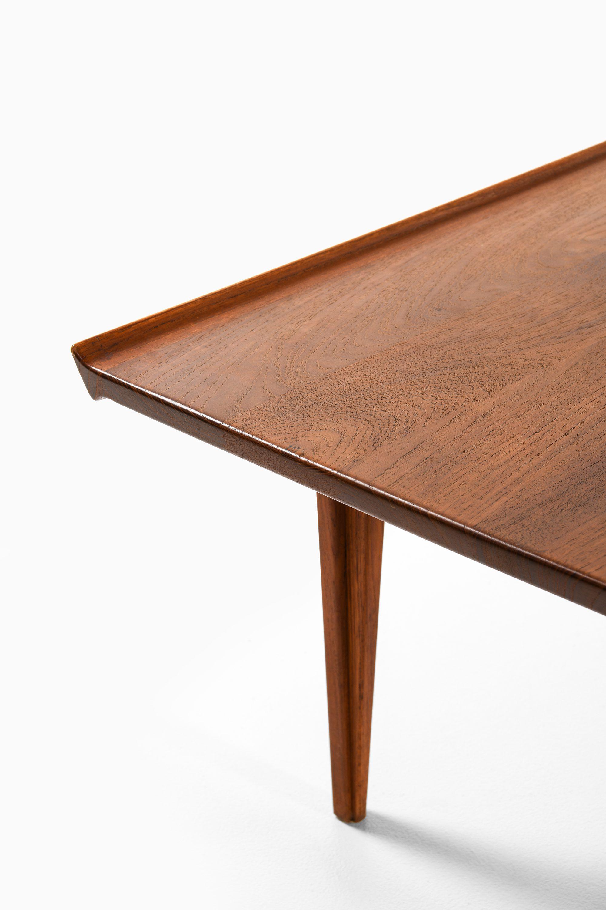 XX secolo Tavolino da caffè in teak massiccio di Finn Juhls, 1959 in vendita