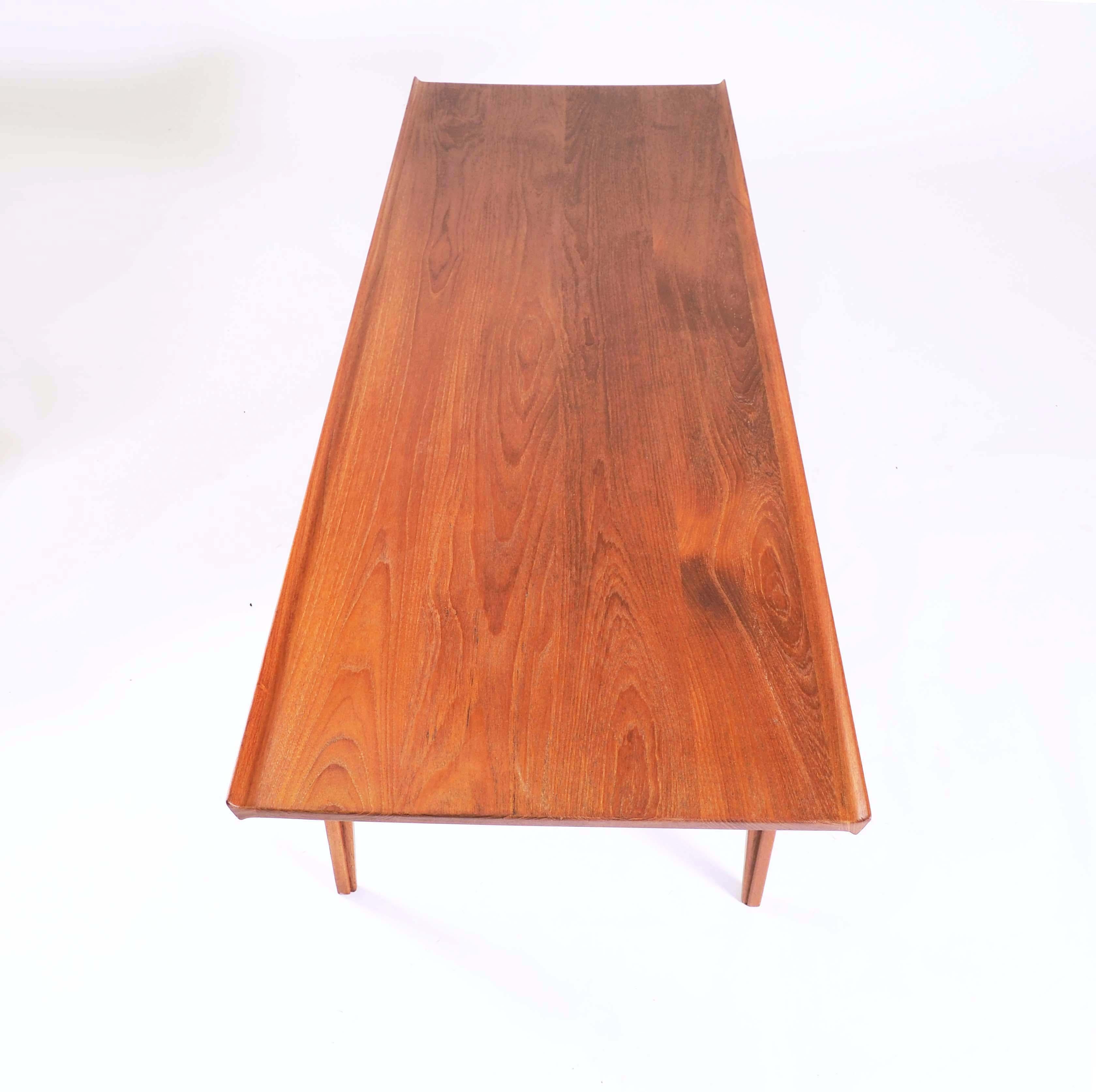 Coffee Table in Solid Teak by Finn Juhl, Denmark For Sale 3