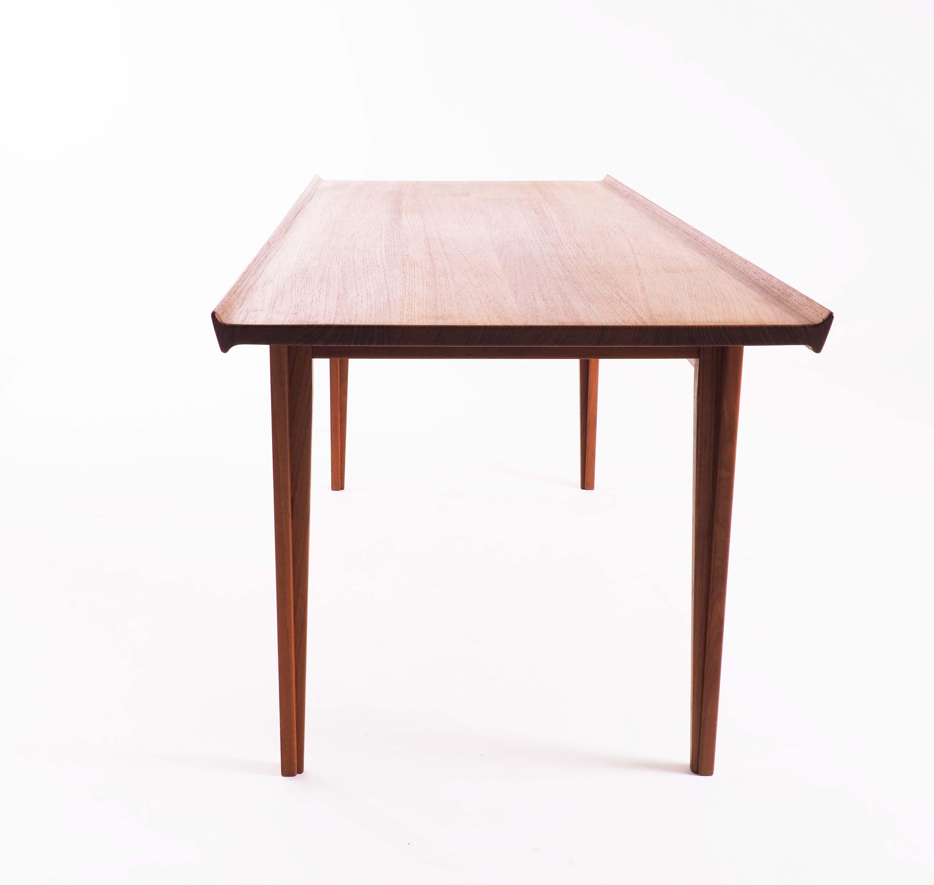 Mid-20th Century Coffee Table in Solid Teak by Finn Juhl for France & Son, Denmark For Sale