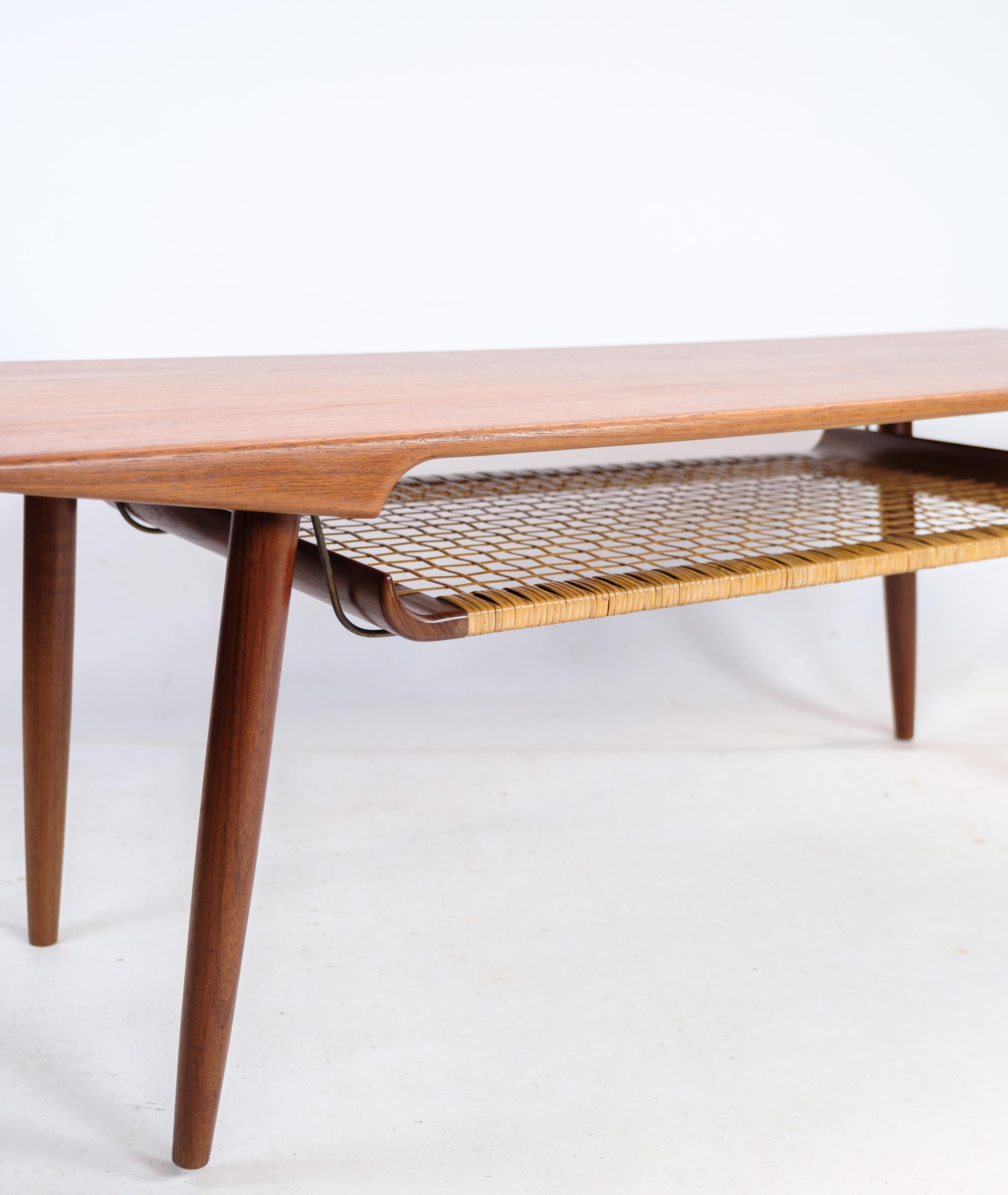 Coffee Table in Teak and Paper Cord Shelf of Danish Design from the 1960s For Sale 5