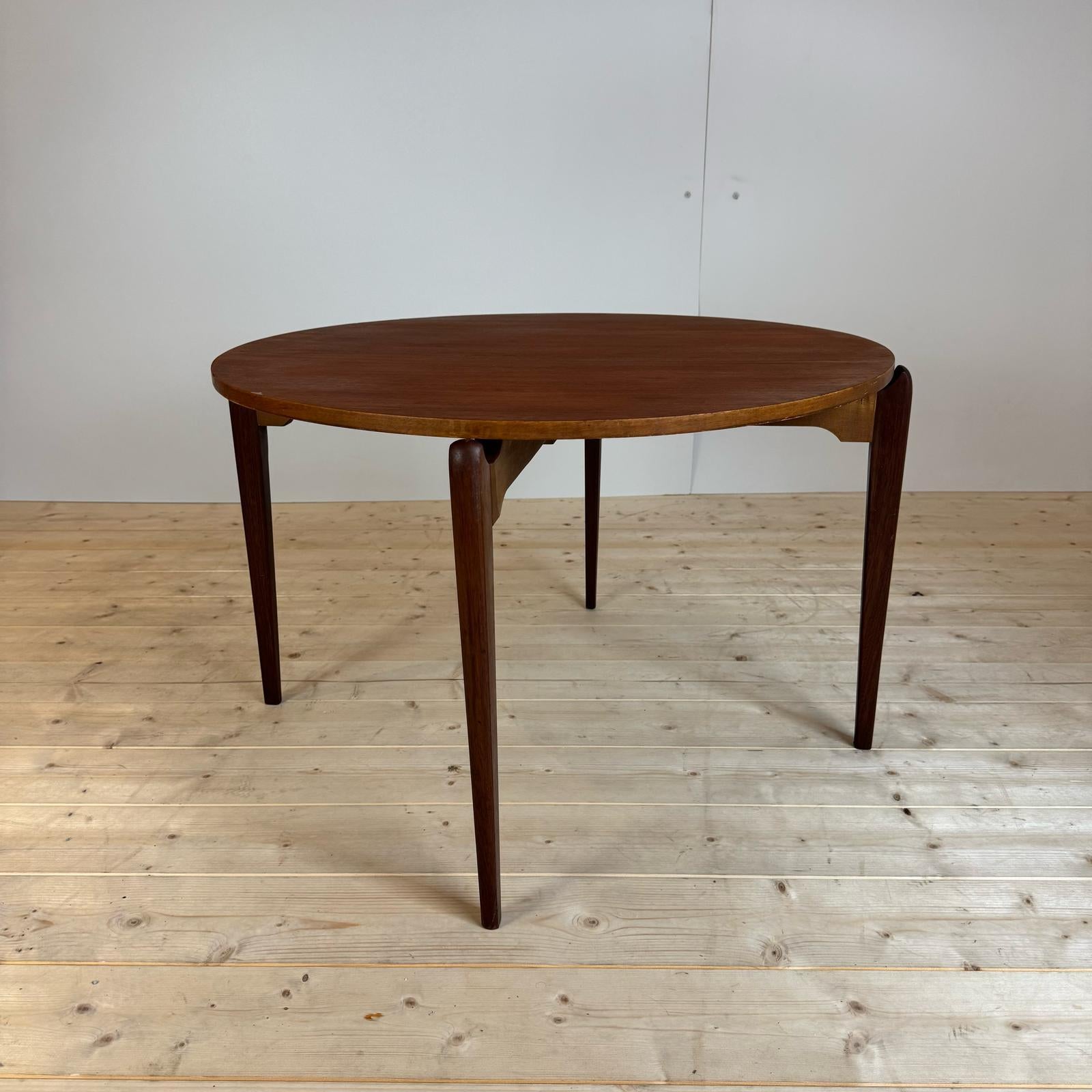 Veneer Coffee table in teak, Denmark 1960s For Sale