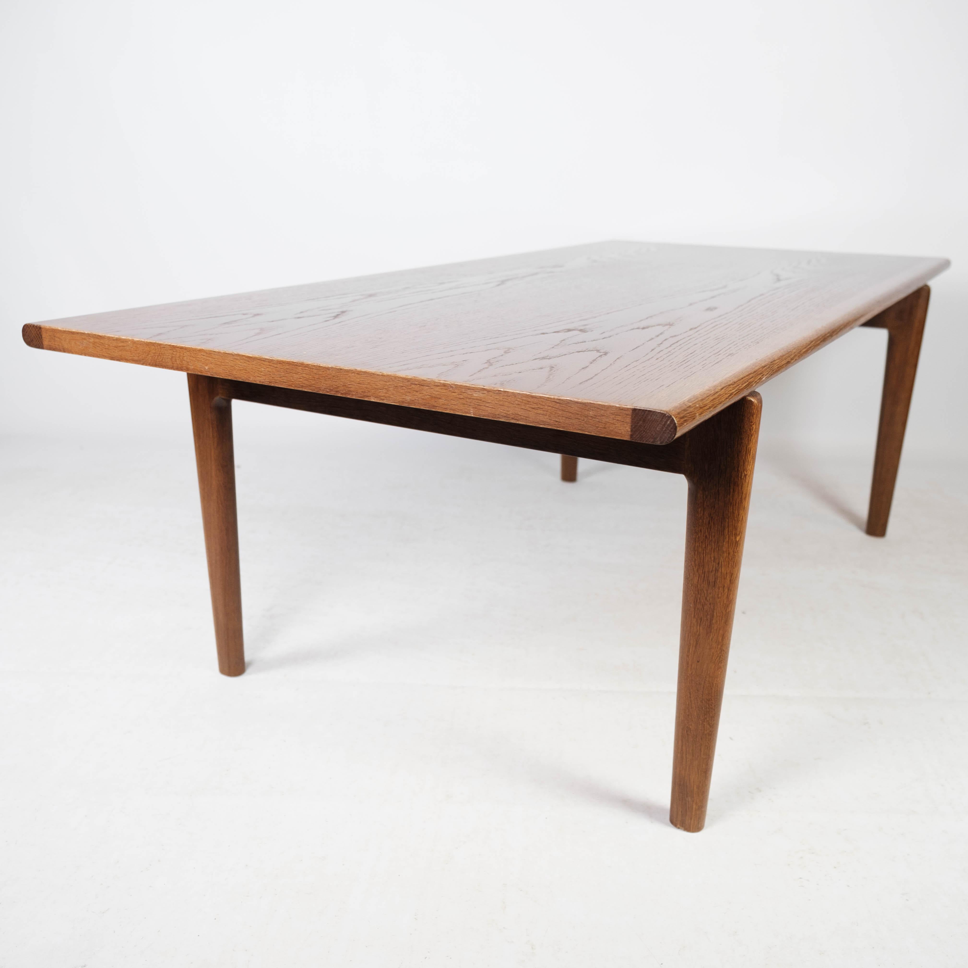 Coffee Table in Teak Designed by Hans J. Wegner and Manufactured by GETAMA 11