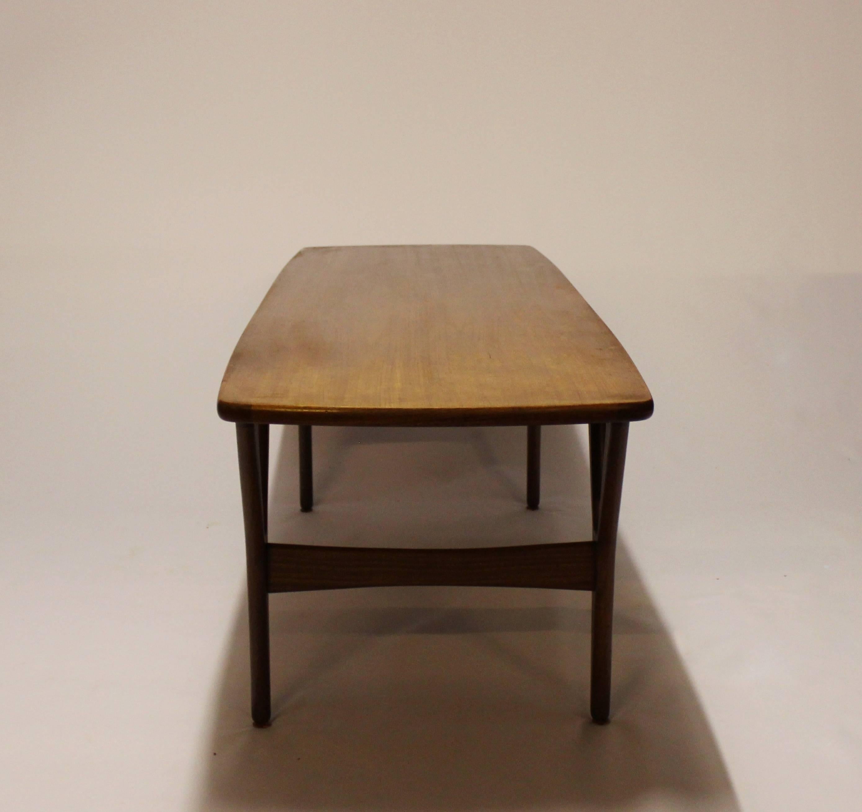 Scandinave moderne Table basse en teck de design danois des années 1960 en vente