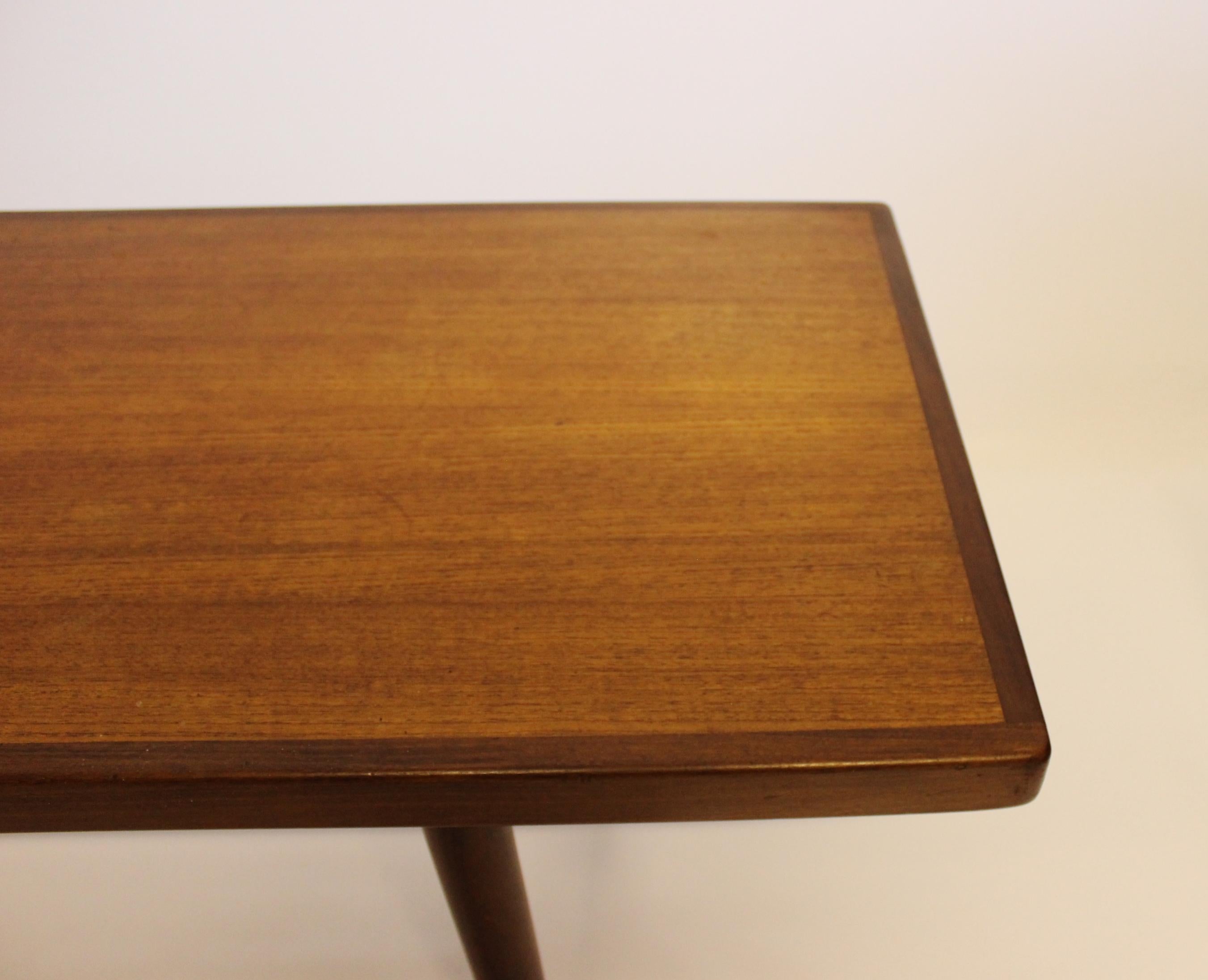 Coffee Table in Teak of Danish Design from the 1960s In Good Condition For Sale In Lejre, DK