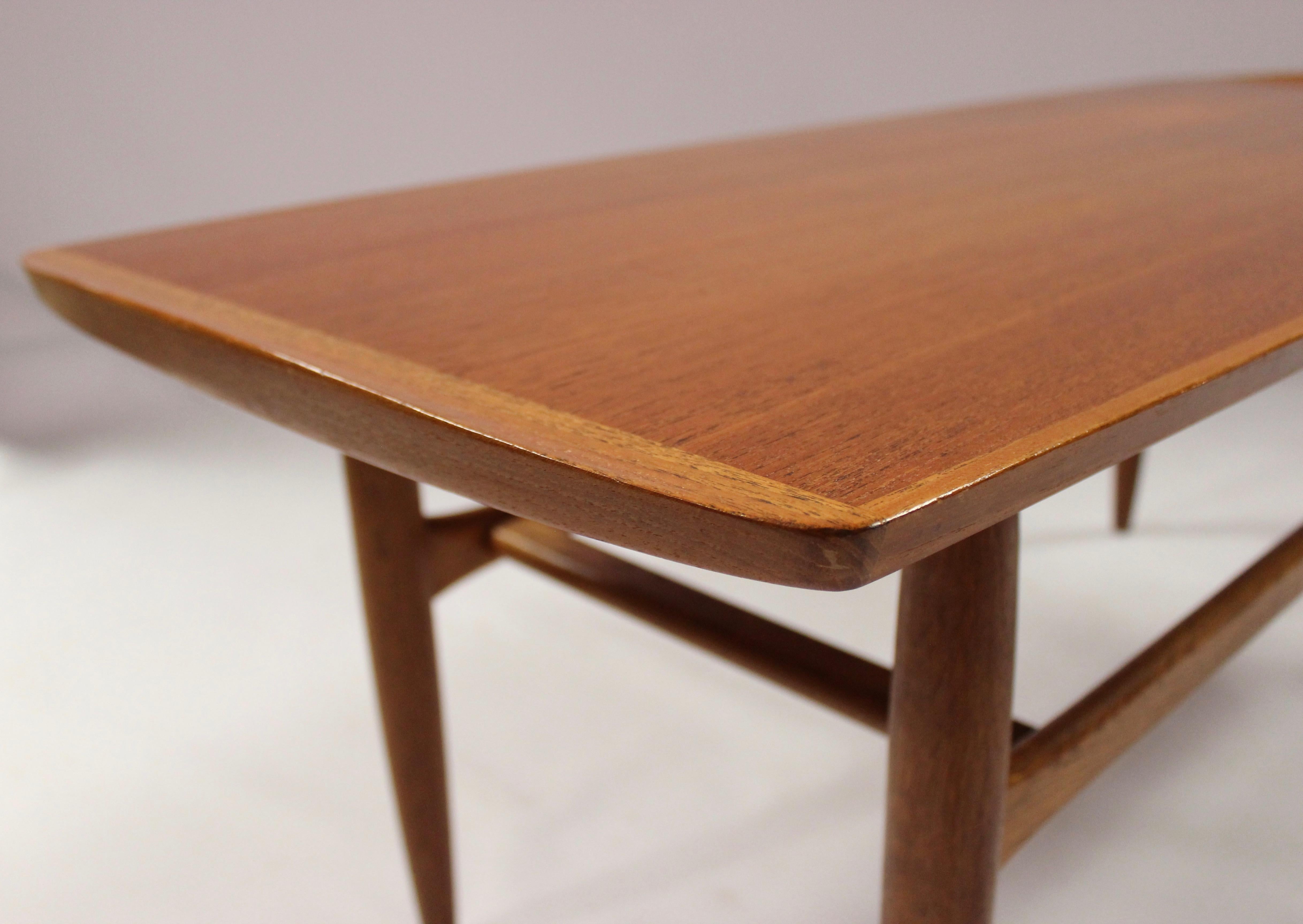 Coffee Table in Teak of Danish Design, Manufactured by Jason Furniture, 1960s For Sale 1