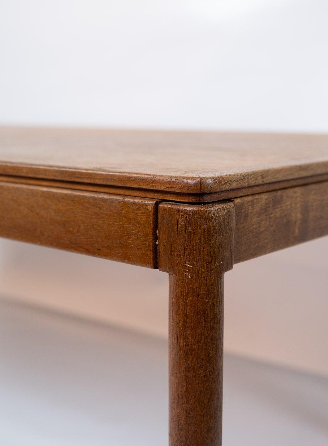 Milieu du XXe siècle Table basse en teck avec carreaux de céramique Brown de design danois des années 1960 en vente