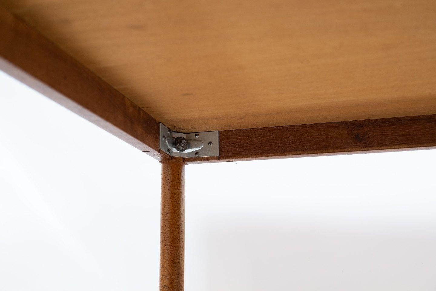 Table basse en teck avec carreaux de céramique Brown de design danois des années 1960 en vente 1