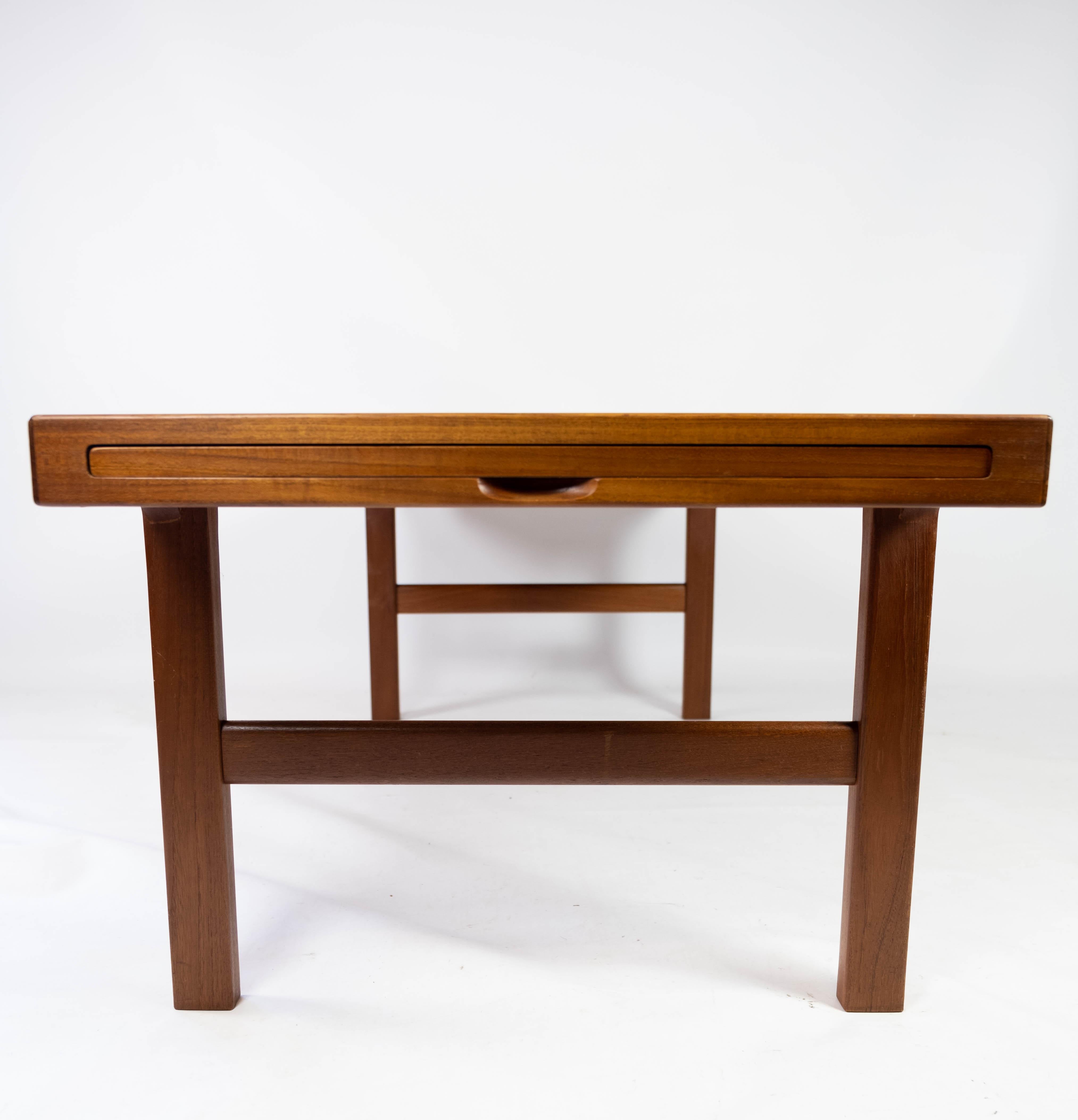 Coffee Table Made In Teak With Extension Plate, Danish Design From 1960s For Sale 5