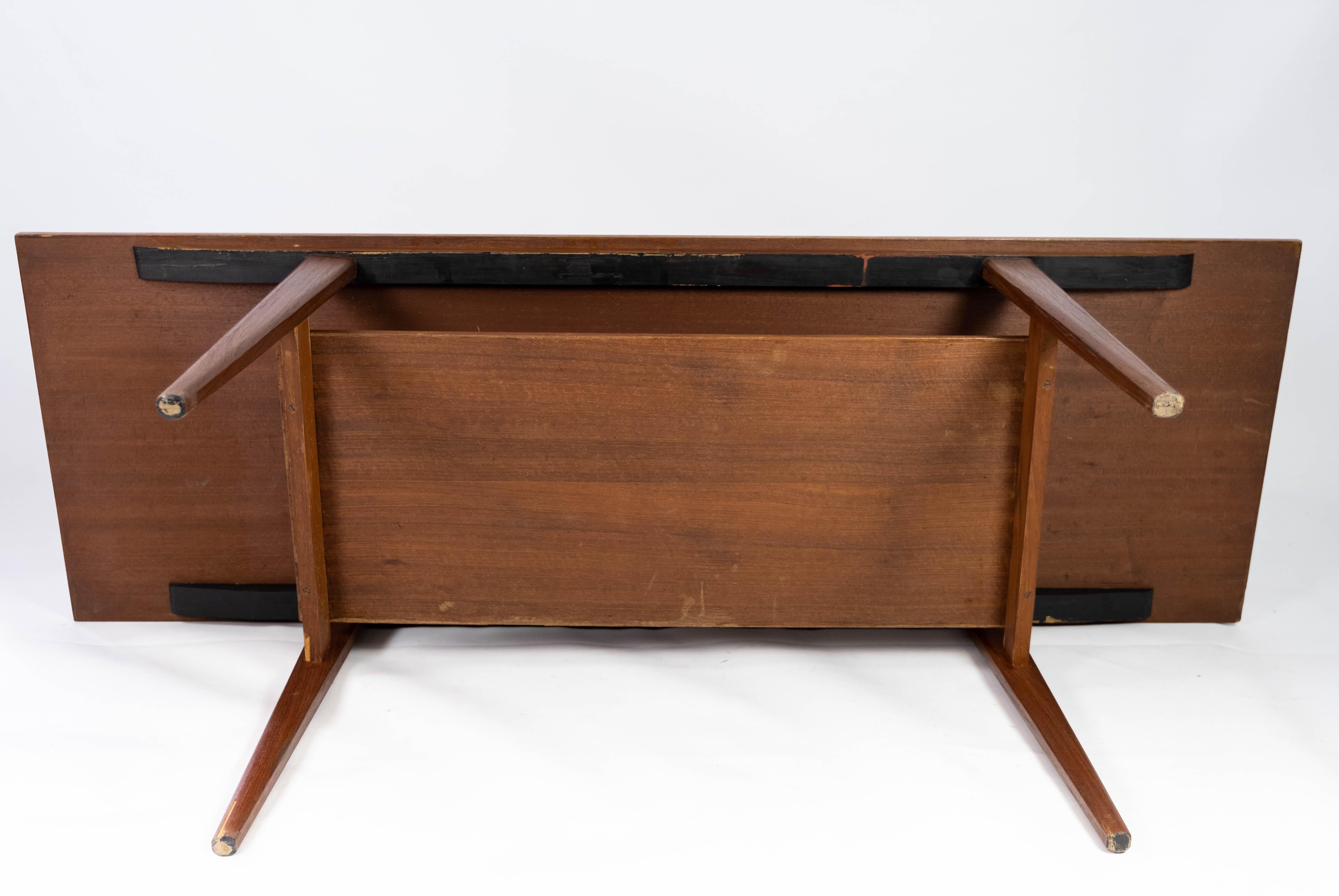Coffee Table Made In Teak With Shelf, Danish Design From 1960s For Sale 8