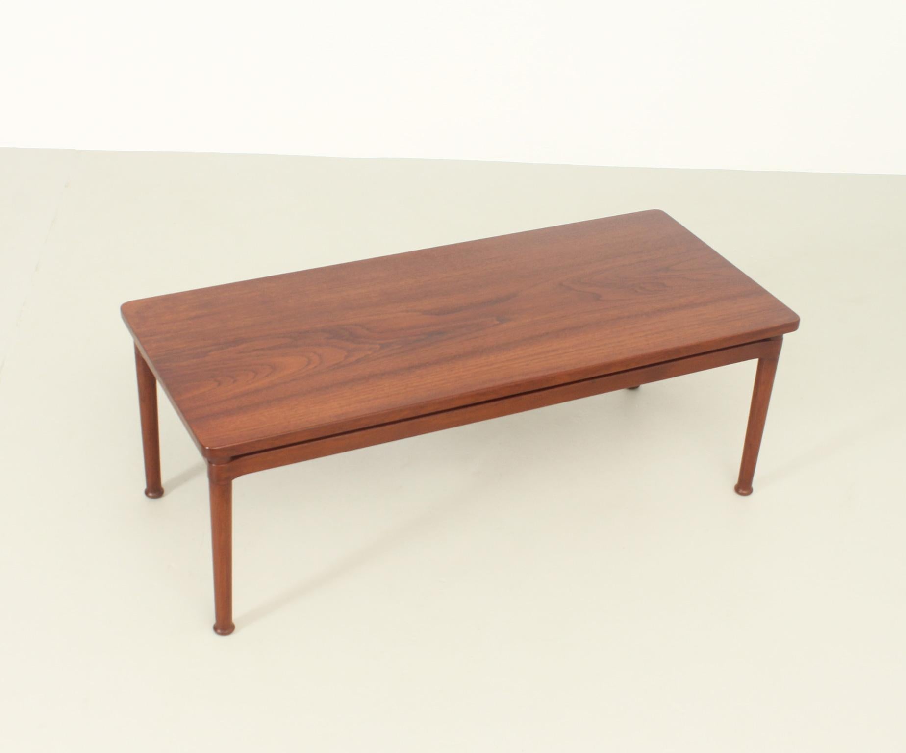 Coffee Table in Teak Wood by Kai Lyngfeldt Larsen for Søborg, 1950's For Sale 4