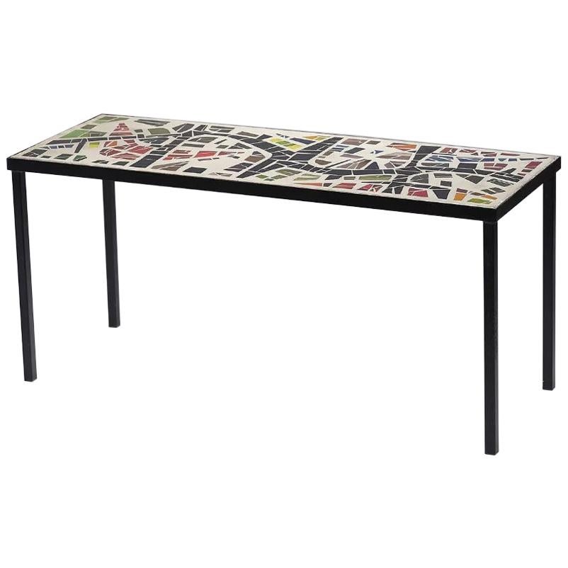 Table basse dans le style de Jacques Avoinet, circa 1960 Béton, métal, verre