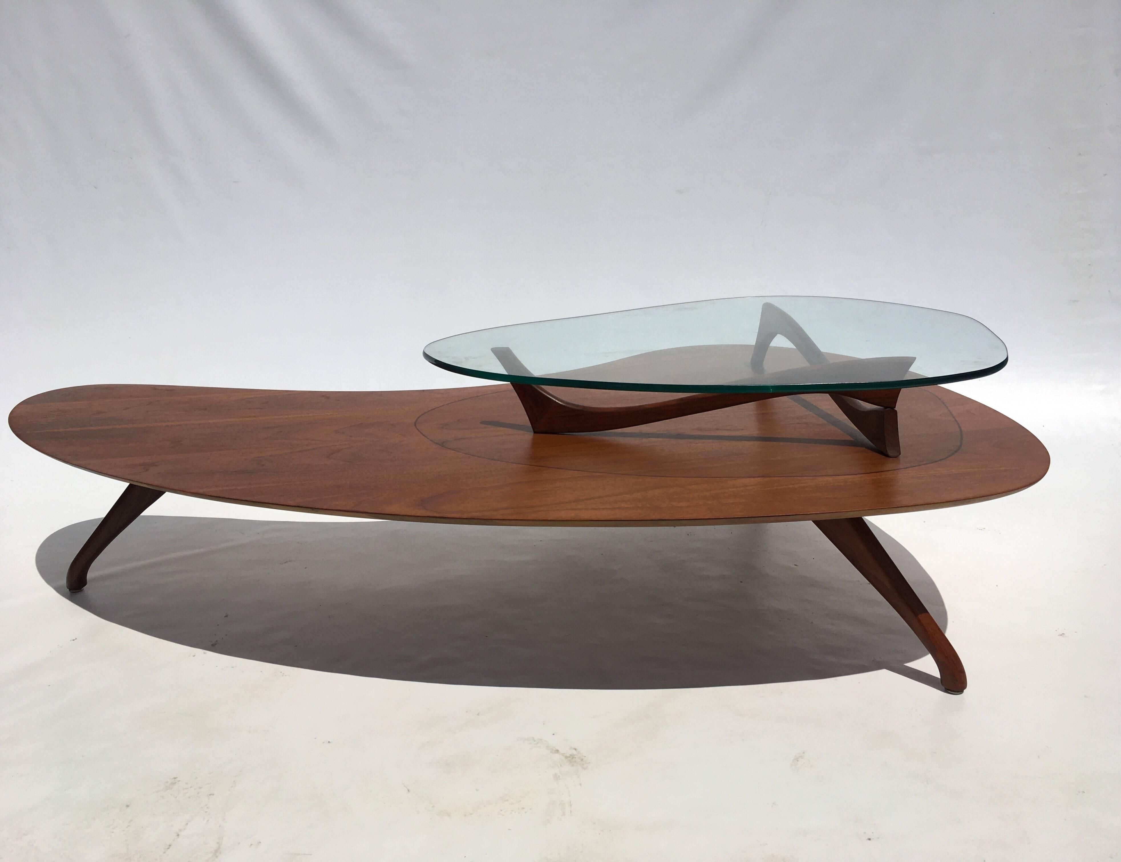 Mid-20th Century Coffee Table in the Style of Vladimir Kagan