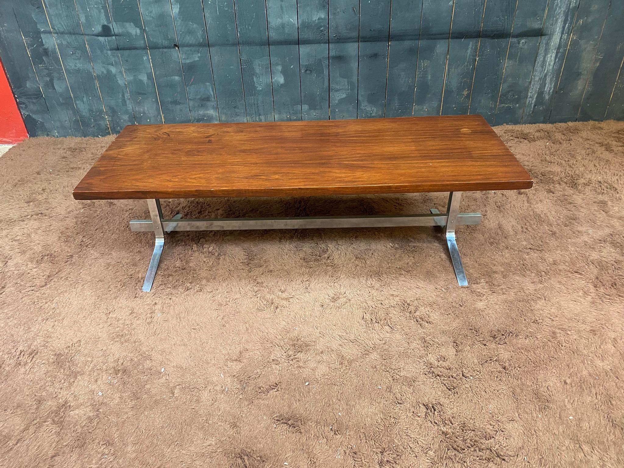Late 20th Century Coffee Table in Walnut Veneer and Polished Steel, circa 1970 For Sale