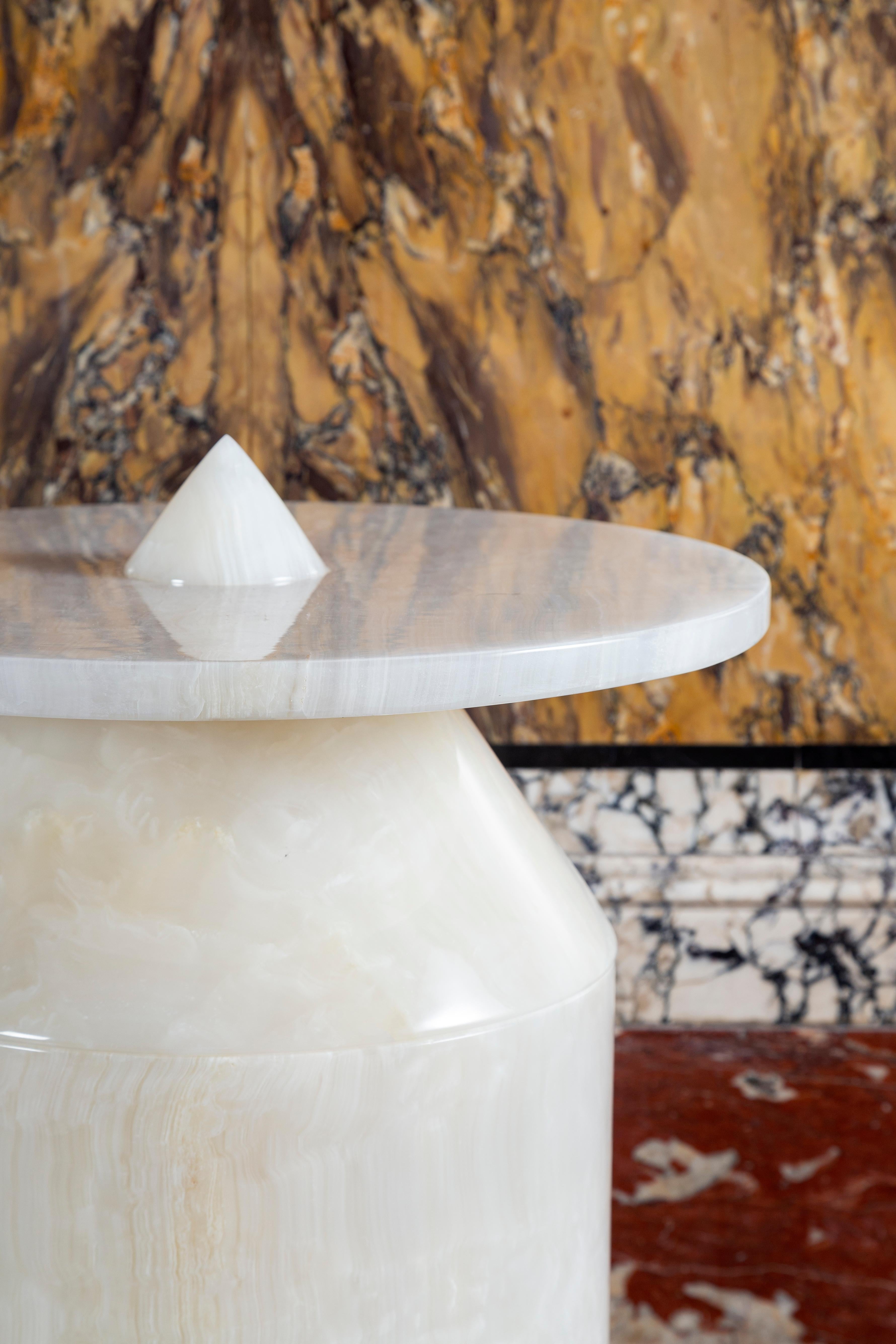 New Modern Side Table in White Onyx Marble, Creator  Karen Chekerdjian Stock For Sale 2