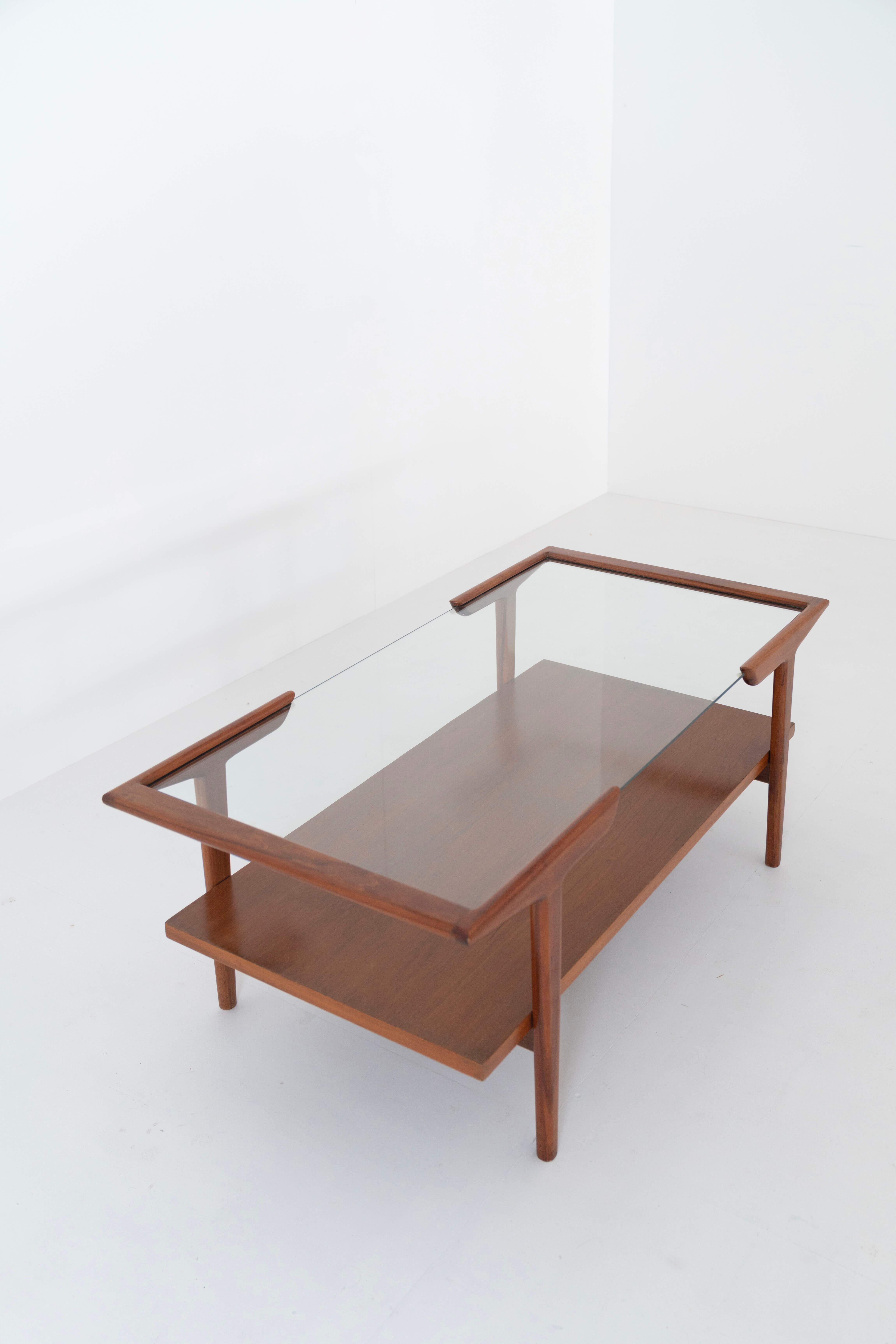 Mid-Century Modern Coffee Table in Wood and Glass Attr. to Martin Eisler, Brazil 1950s