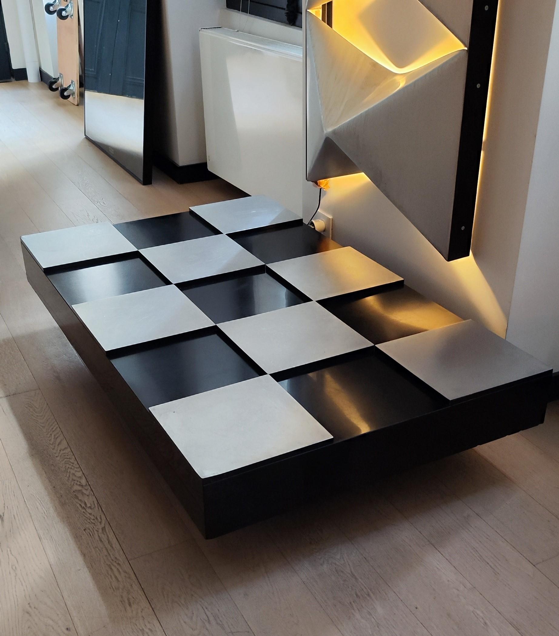 italien Table basse en bois et acier inoxydable Roberto Monsani pour Acerbis, circa 1970 en vente