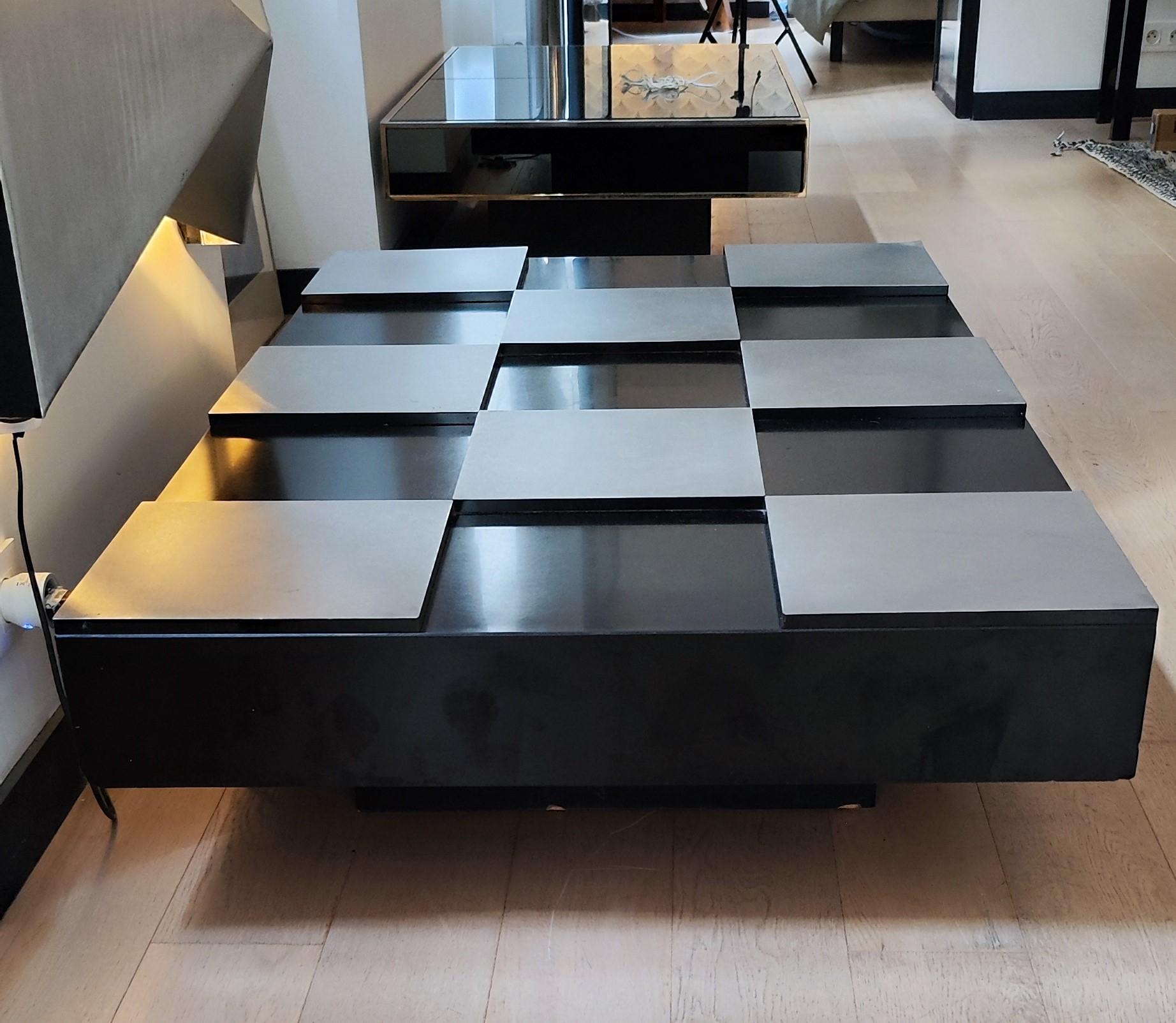 Table basse en bois et acier inoxydable Roberto Monsani pour Acerbis, circa 1970 Bon état - En vente à Paris, FR